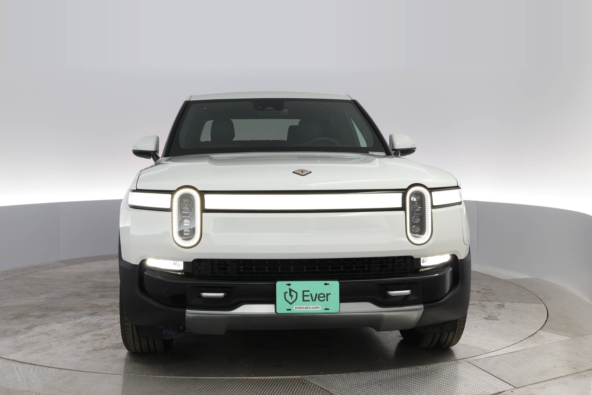 EverCars Co. vehicle image 5 for Rivian R1T -  Adventure on EverCars Co.