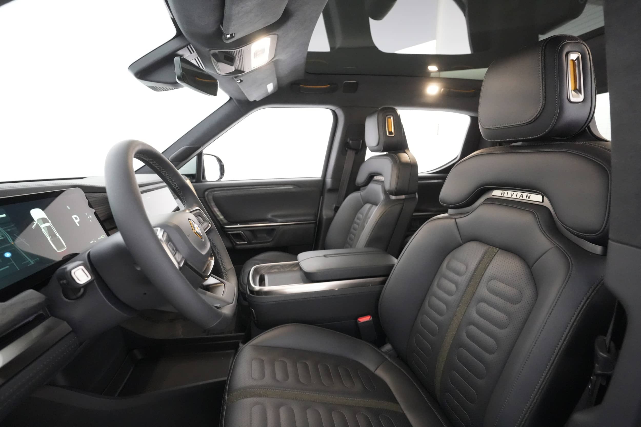 EverCars Co. vehicle image 15 for Rivian R1T -  Adventure on EverCars Co.