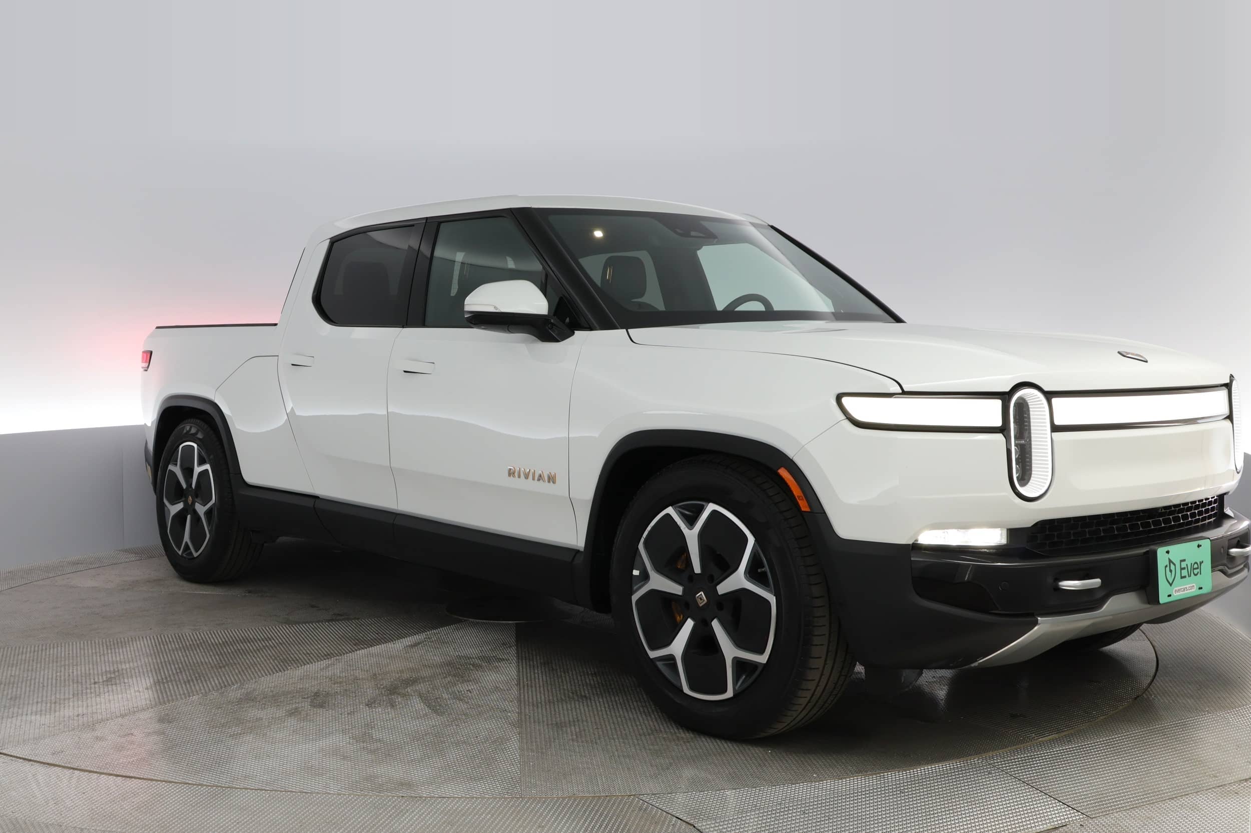 EverCars Co. vehicle image 6 for Rivian R1T -  Adventure on EverCars Co.