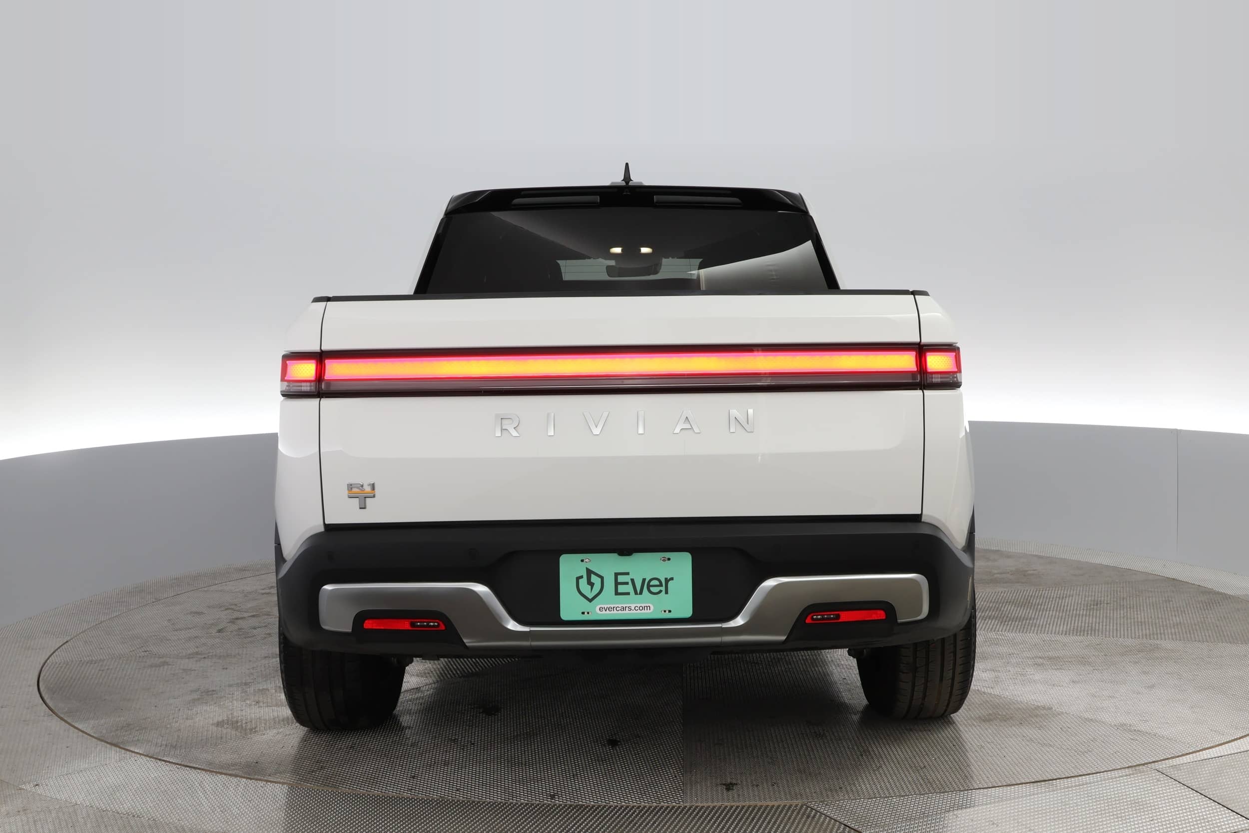 EverCars Co. vehicle image 8 for Rivian R1T -  Adventure on EverCars Co.