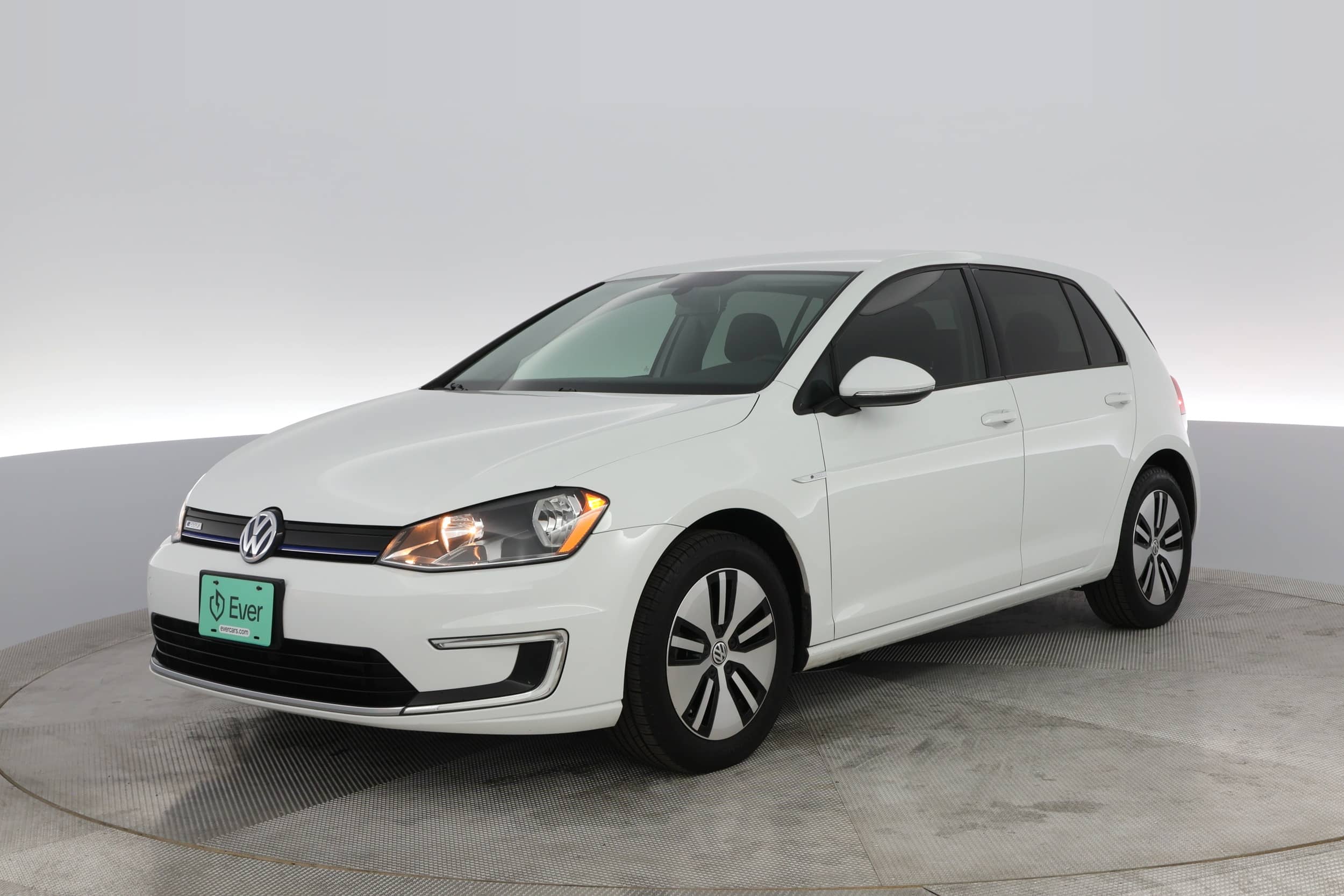 EverCars Co. featured vehicle's image for Volkswagen e-Golf -  SE on EverCars Co.