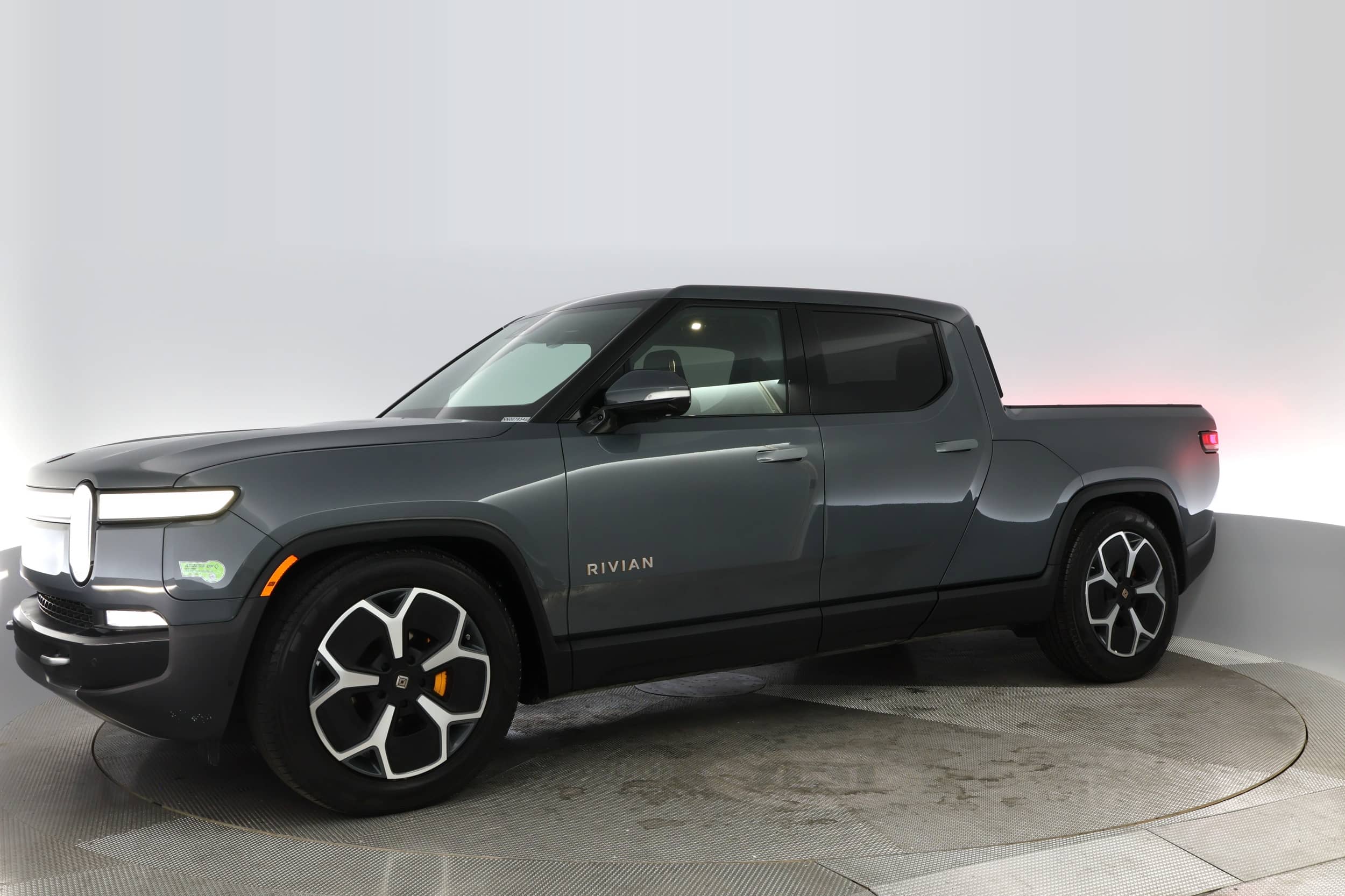 EverCars Co. vehicle image 12 for Rivian R1T -  Adventure on EverCars Co.