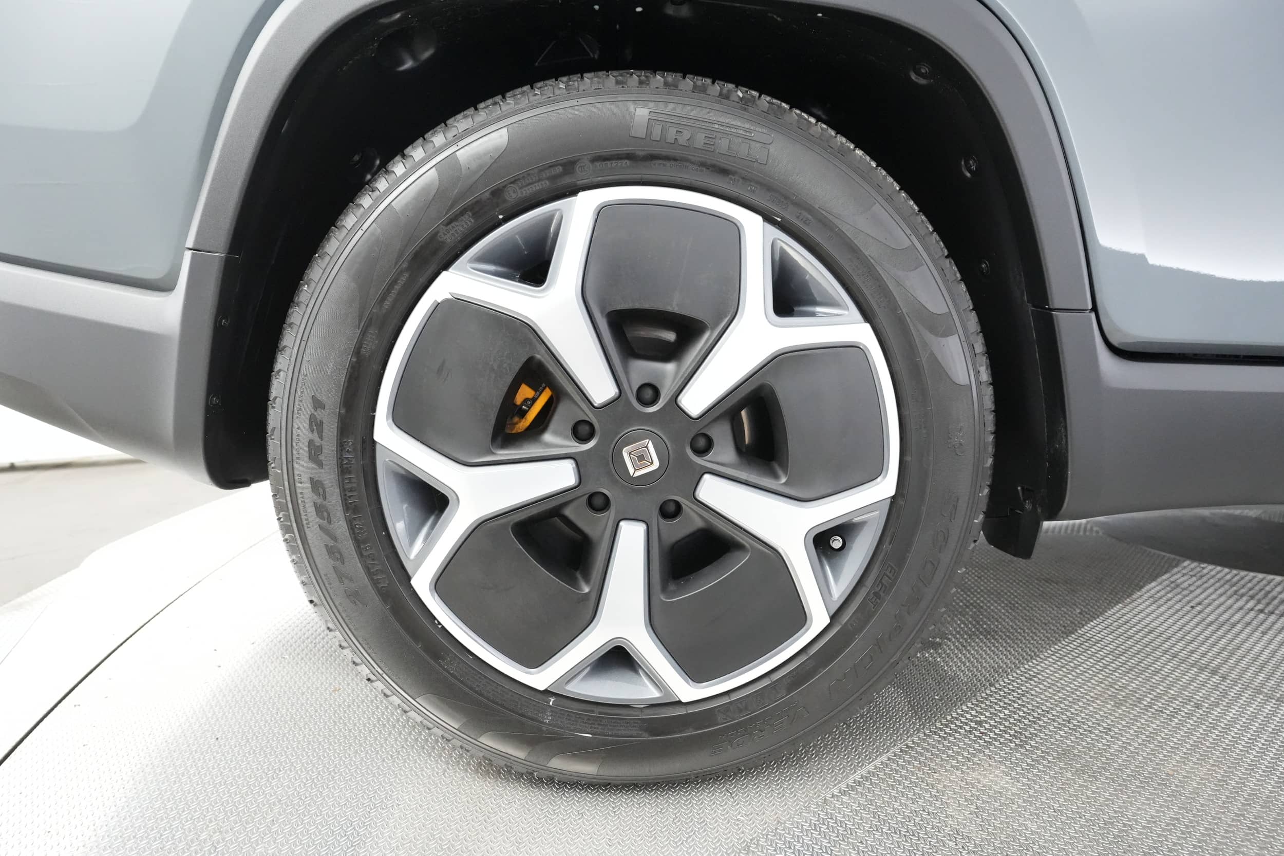 EverCars Co. vehicle image 16 for Rivian R1T -  Adventure on EverCars Co.