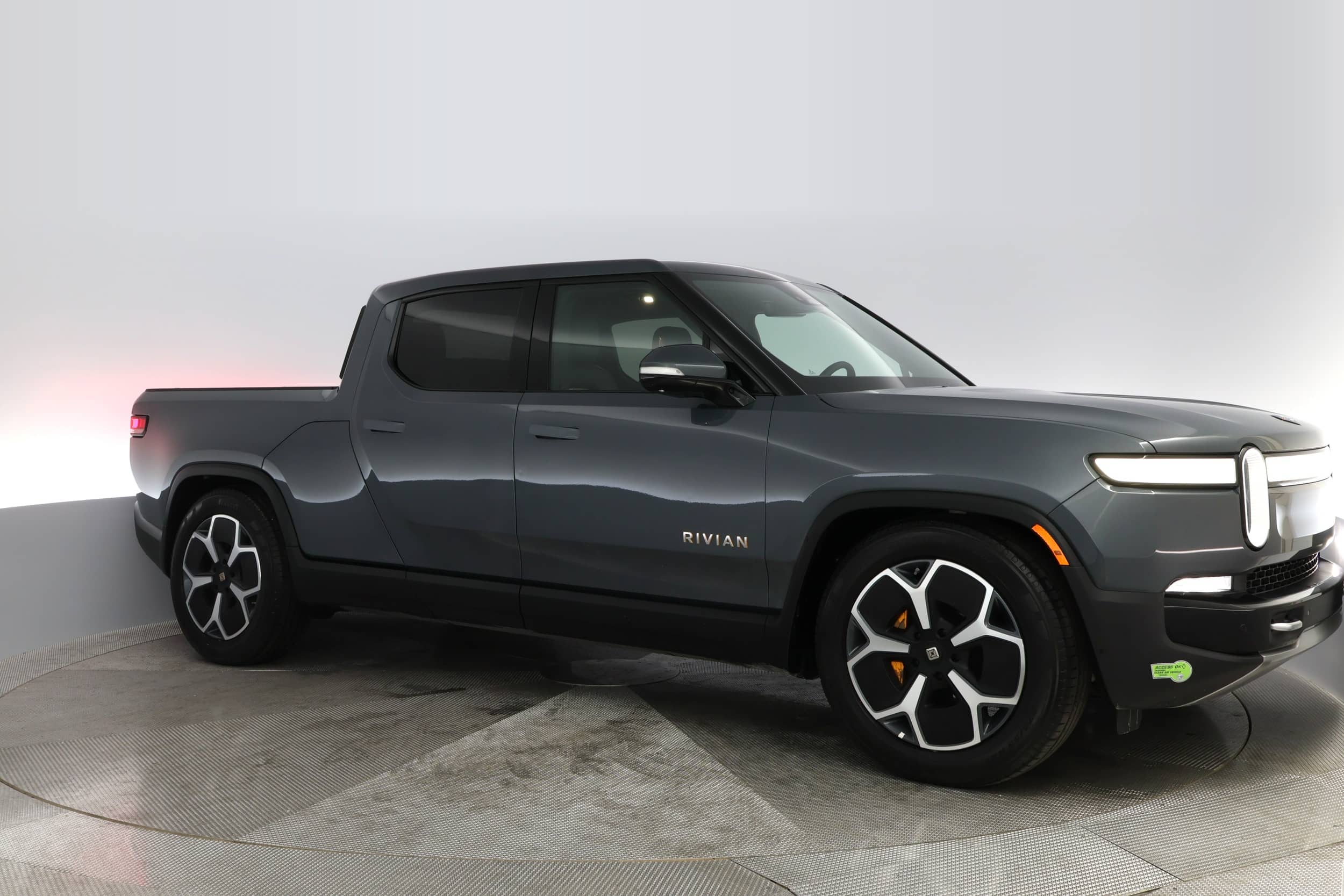 EverCars Co. vehicle image 8 for Rivian R1T -  Adventure on EverCars Co.