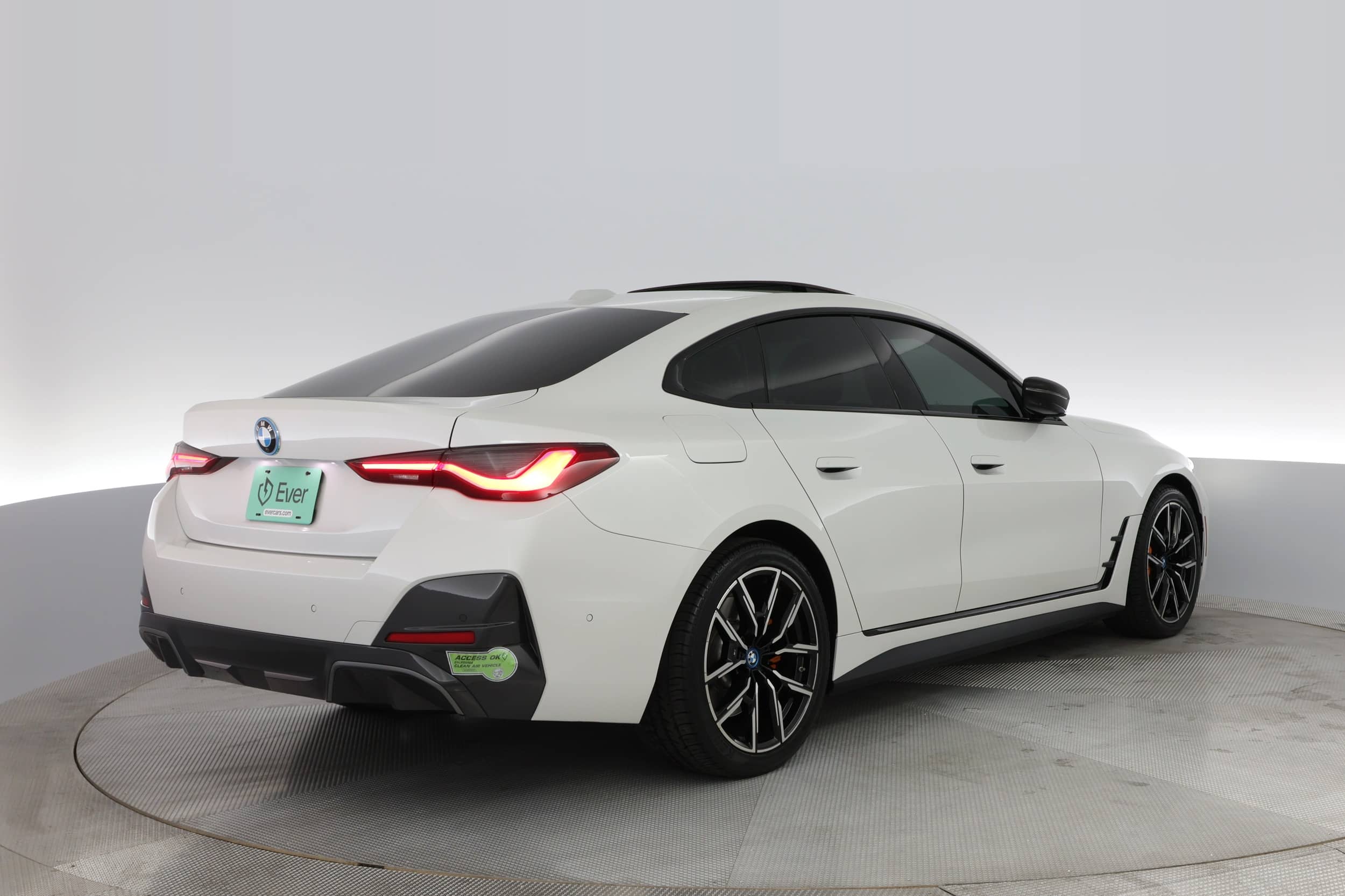 EverCars Co. vehicle image 3 for BMW i4 -  eDrive40 on EverCars Co.