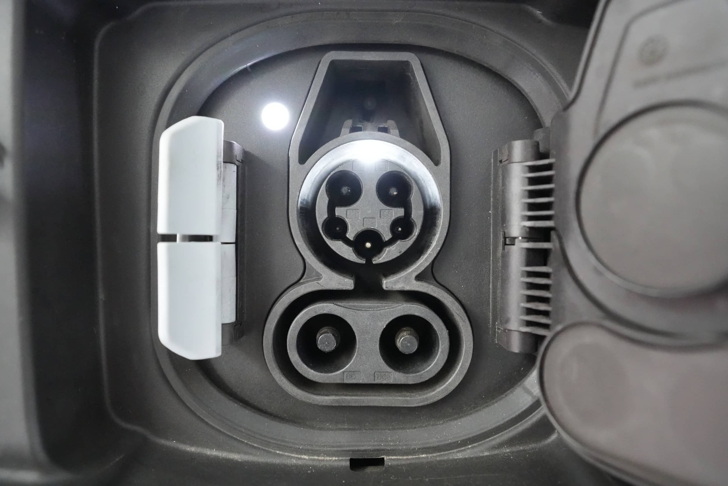 EverCars Co. vehicle image 15 for BMW i4 -  eDrive40 on EverCars Co.