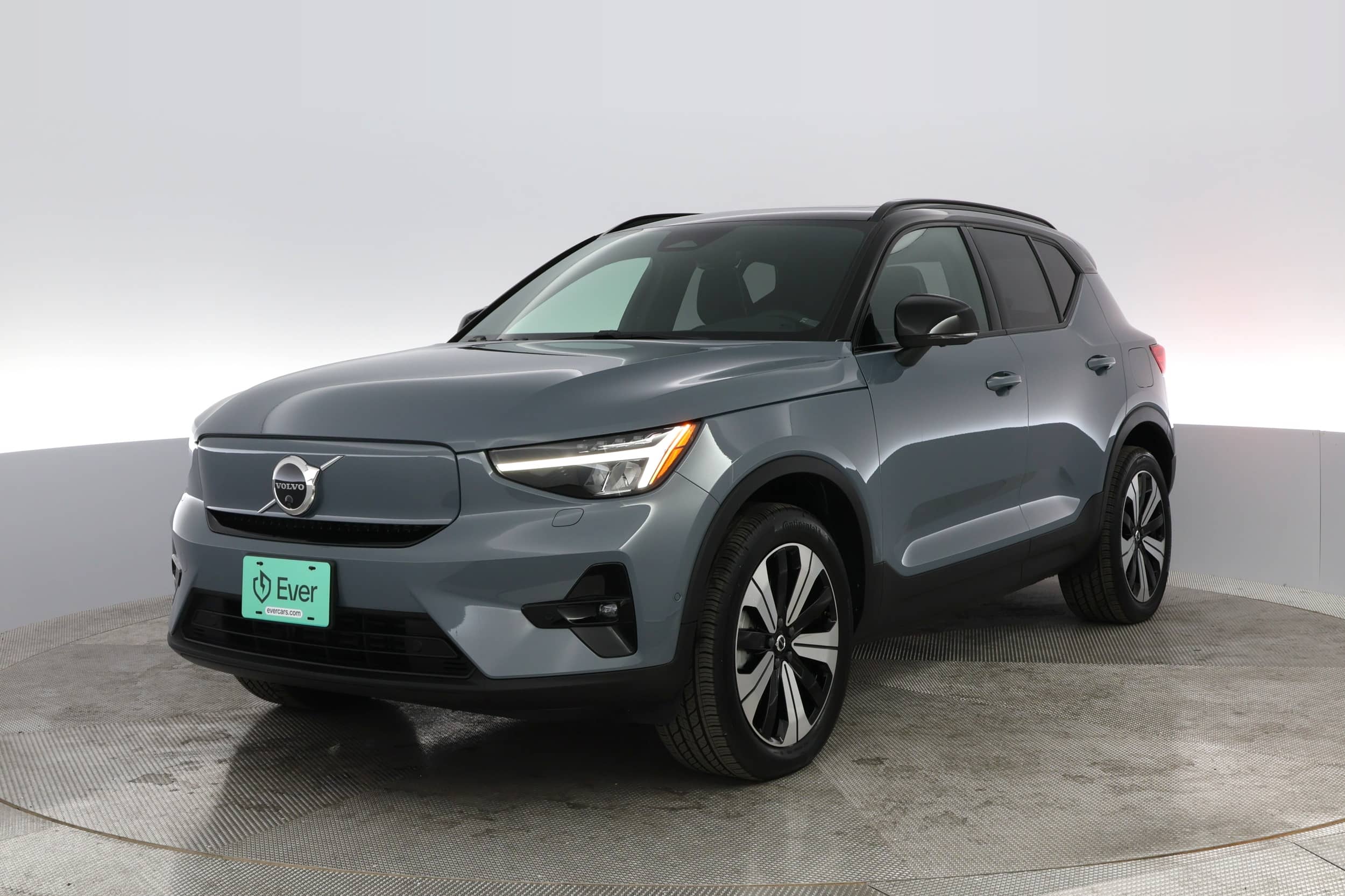 EverCars Co. featured vehicle's image for Volvo XC40 Recharge -  Twin Plus on EverCars Co.