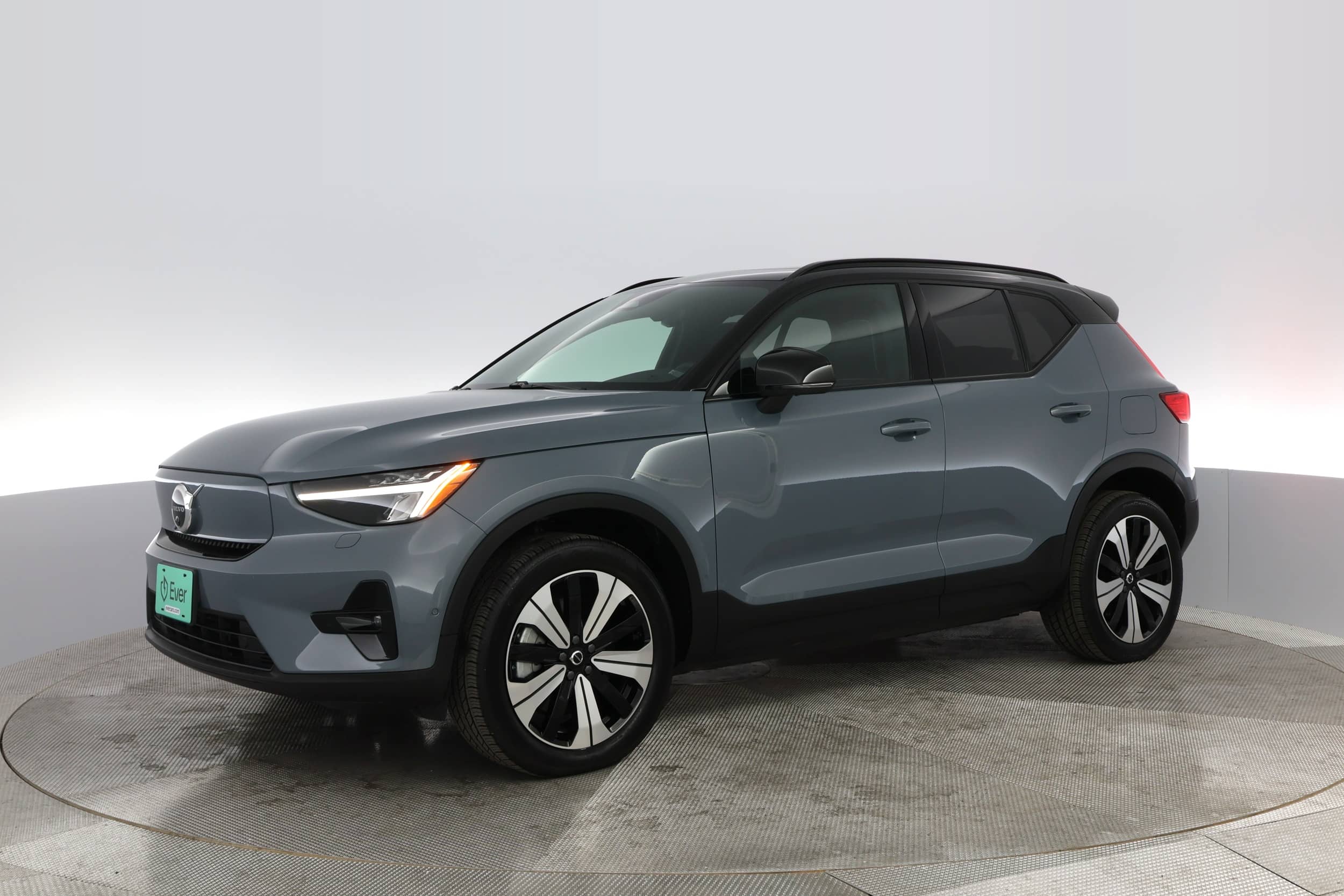 EverCars Co. vehicle image 10 for Volvo XC40 Recharge -  Twin Plus on EverCars Co.
