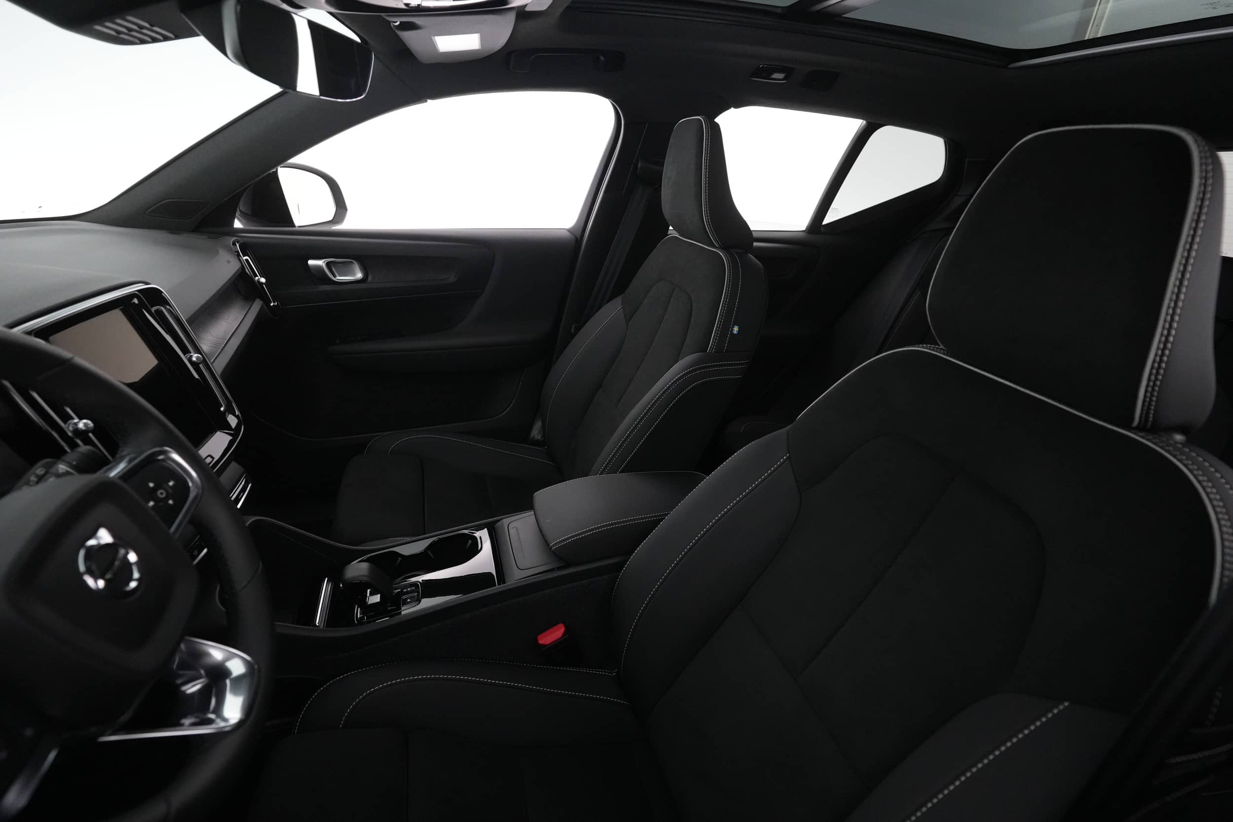EverCars Co. vehicle image 11 for Volvo XC40 Recharge -  Twin Plus on EverCars Co.