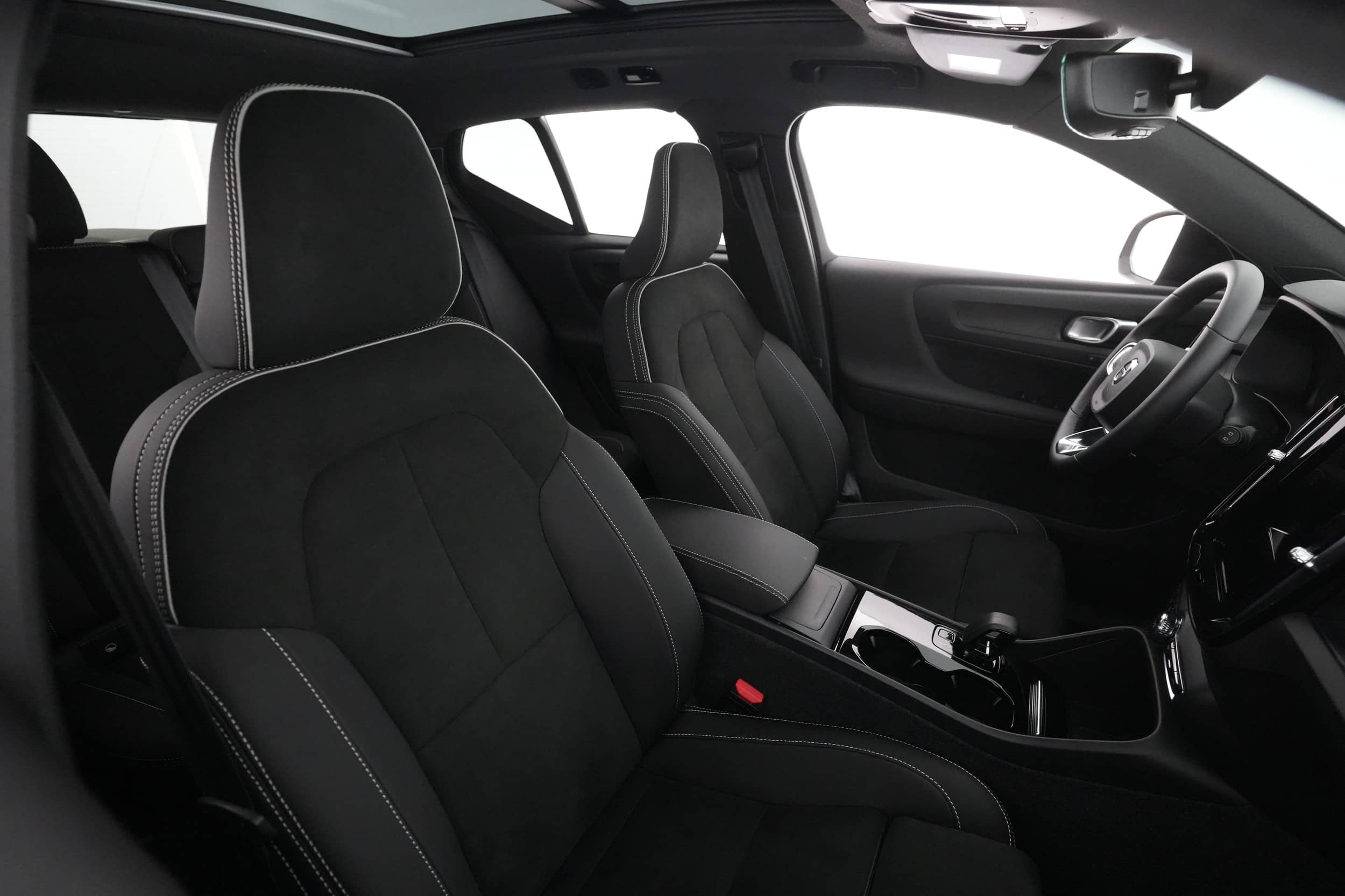 EverCars Co. vehicle image 13 for Volvo XC40 Recharge -  Twin Plus on EverCars Co.