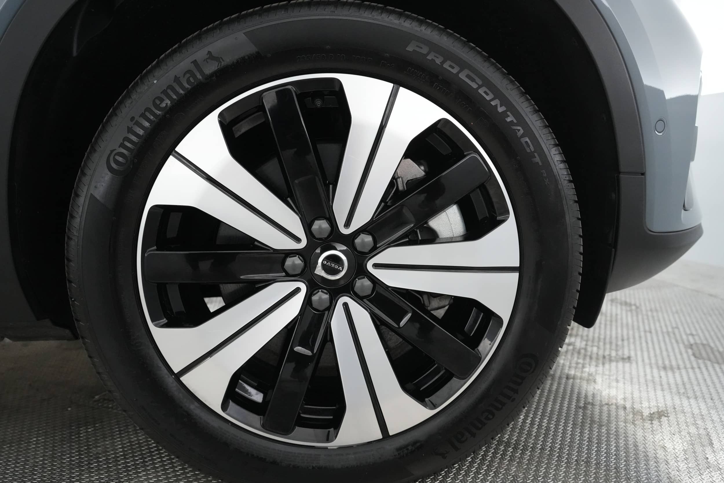 EverCars Co. vehicle image 17 for Volvo XC40 Recharge -  Twin Plus on EverCars Co.