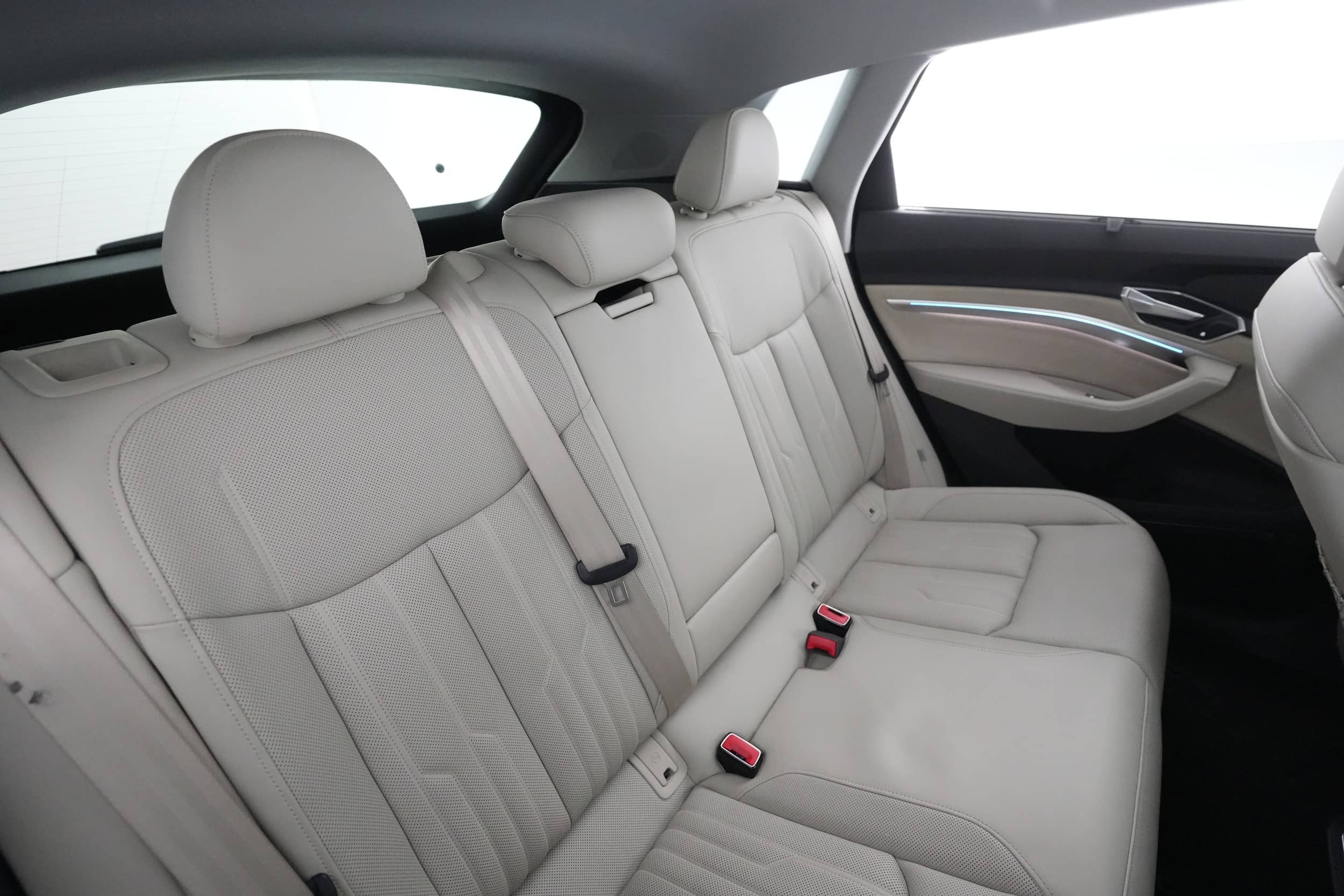 EverCars Co. vehicle image 4 for Audi e-tron -  Prestige on EverCars Co.