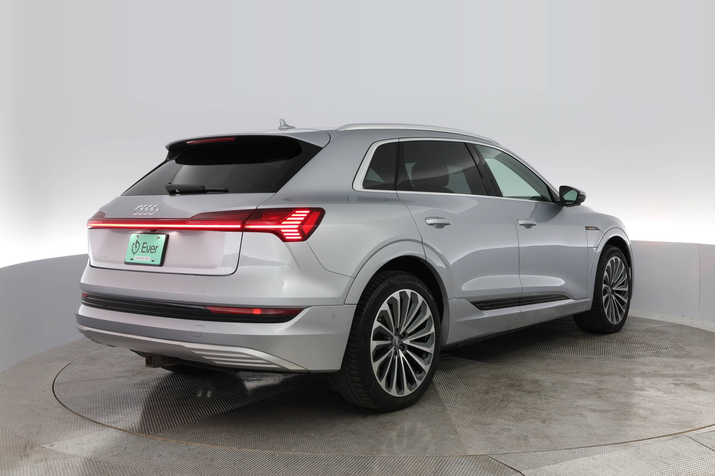EverCars Co. vehicle image 2 for Audi e-tron -  Prestige on EverCars Co.