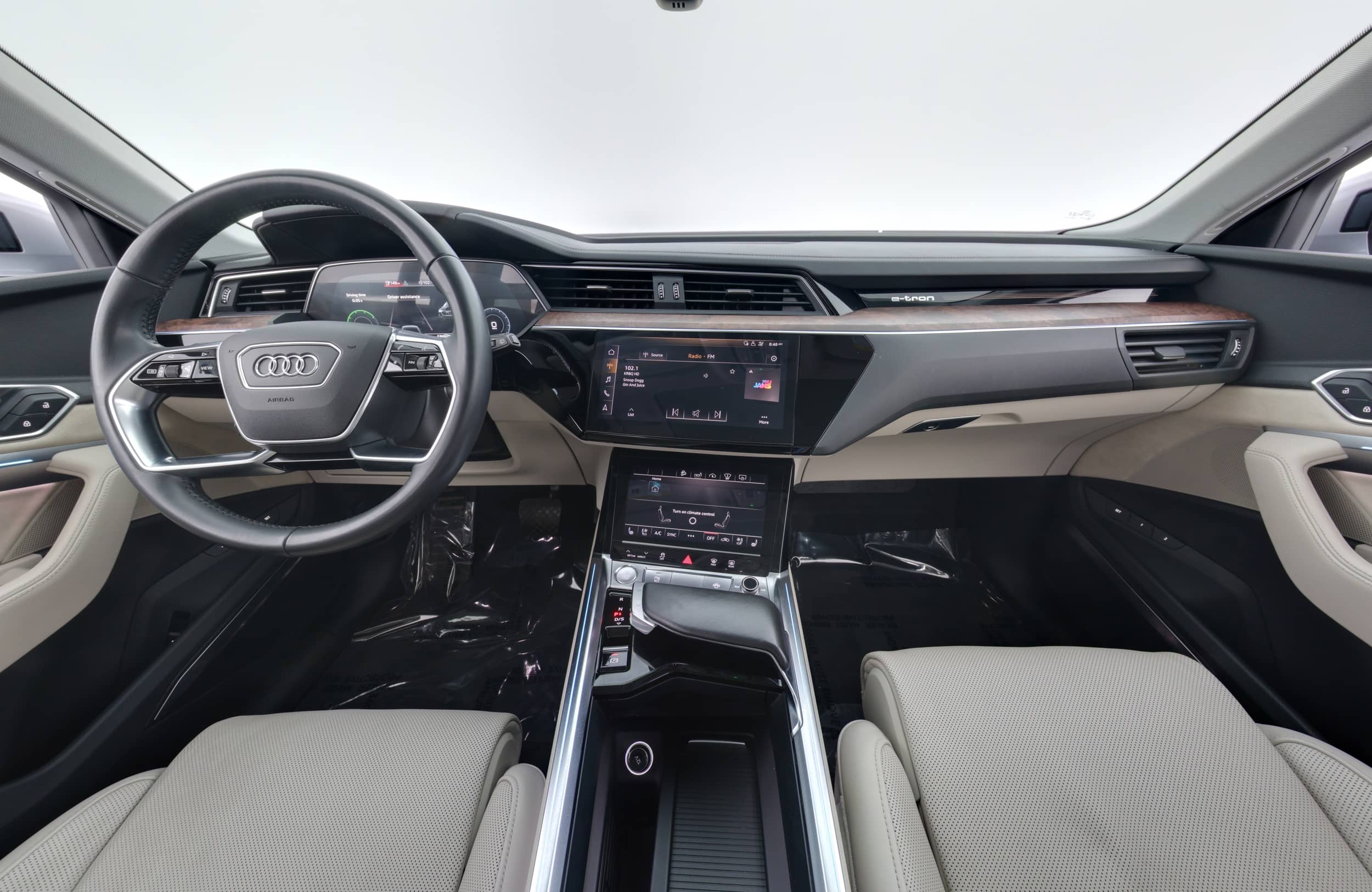 EverCars Co. vehicle image 3 for Audi e-tron -  Prestige on EverCars Co.