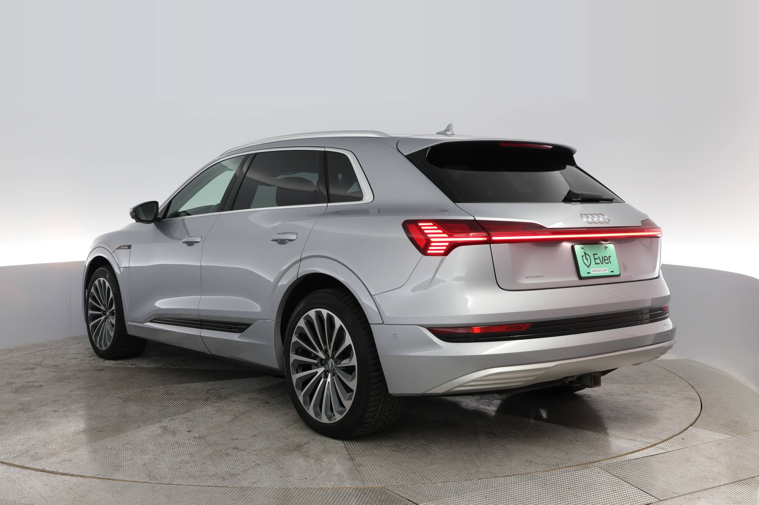 EverCars Co. vehicle image 10 for Audi e-tron -  Prestige on EverCars Co.