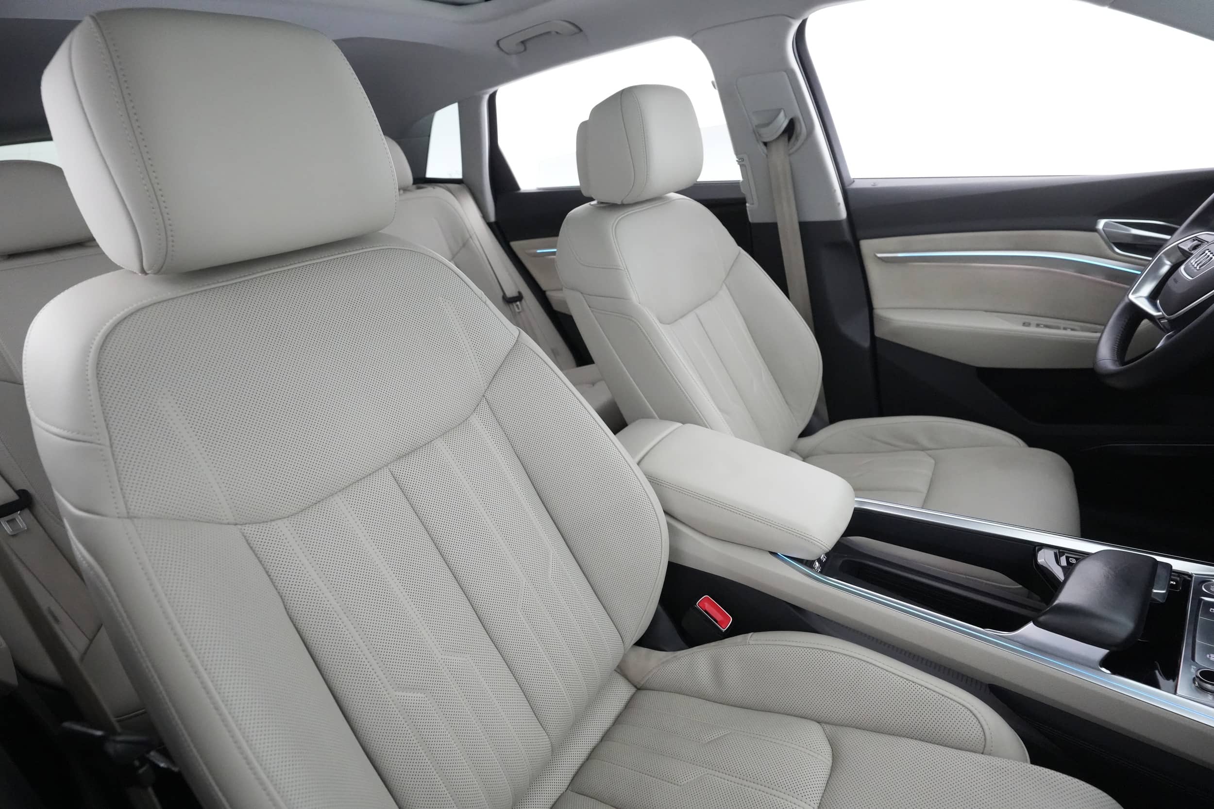 EverCars Co. vehicle image 18 for Audi e-tron -  Prestige on EverCars Co.