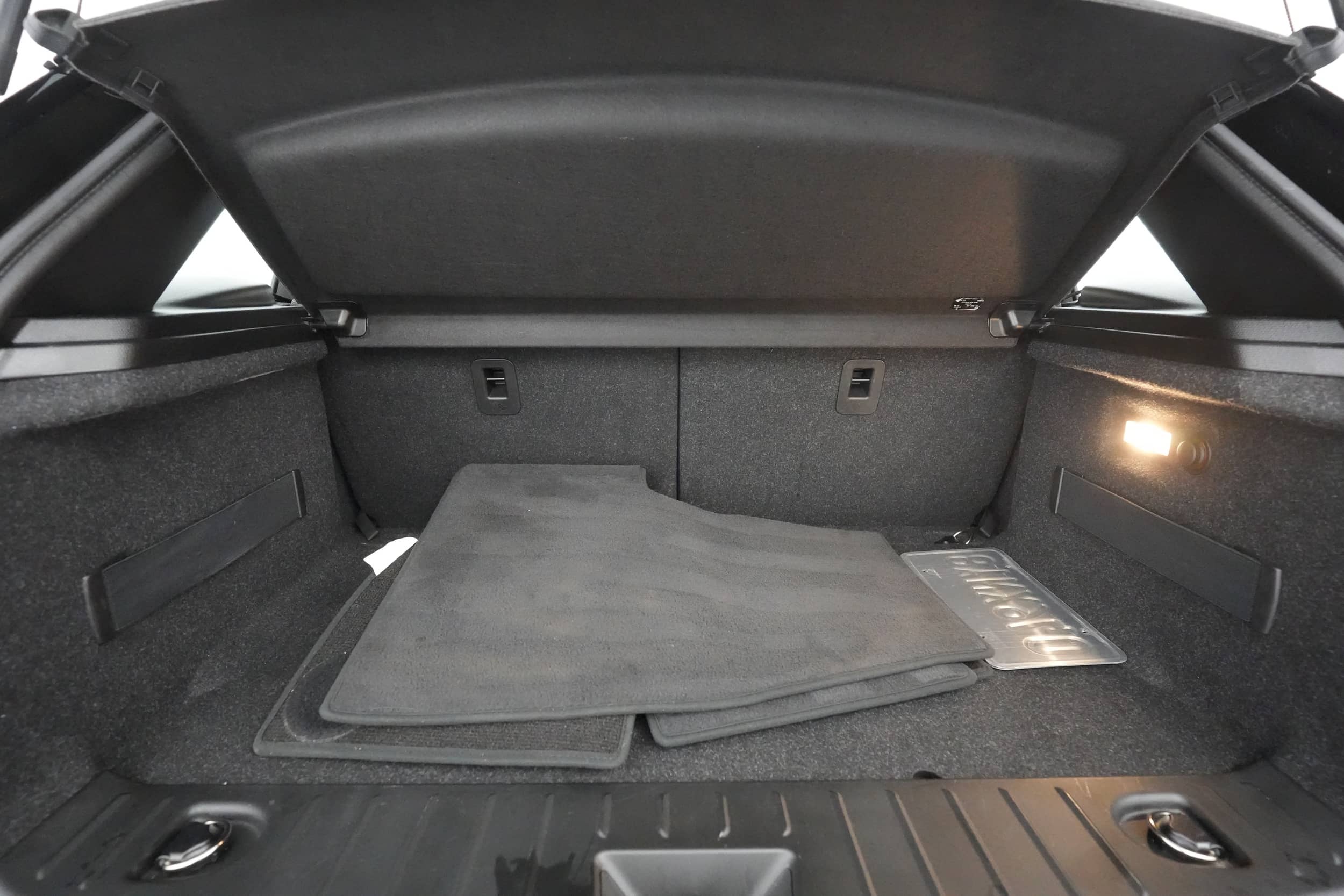 EverCars Co. vehicle image 19 for BMW i3 -  Deka World on EverCars Co.