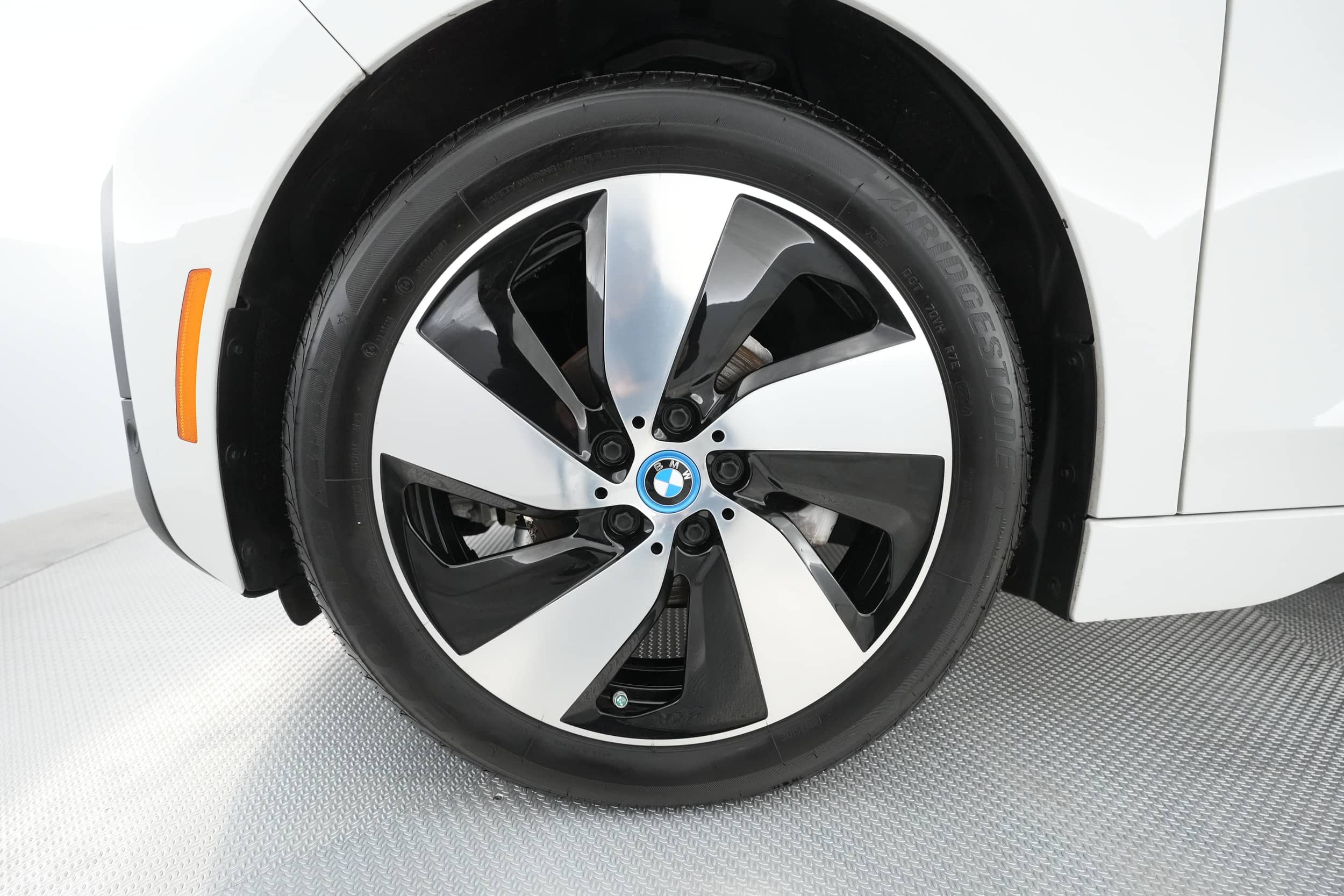 EverCars Co. vehicle image 13 for BMW i3 -  Deka World on EverCars Co.