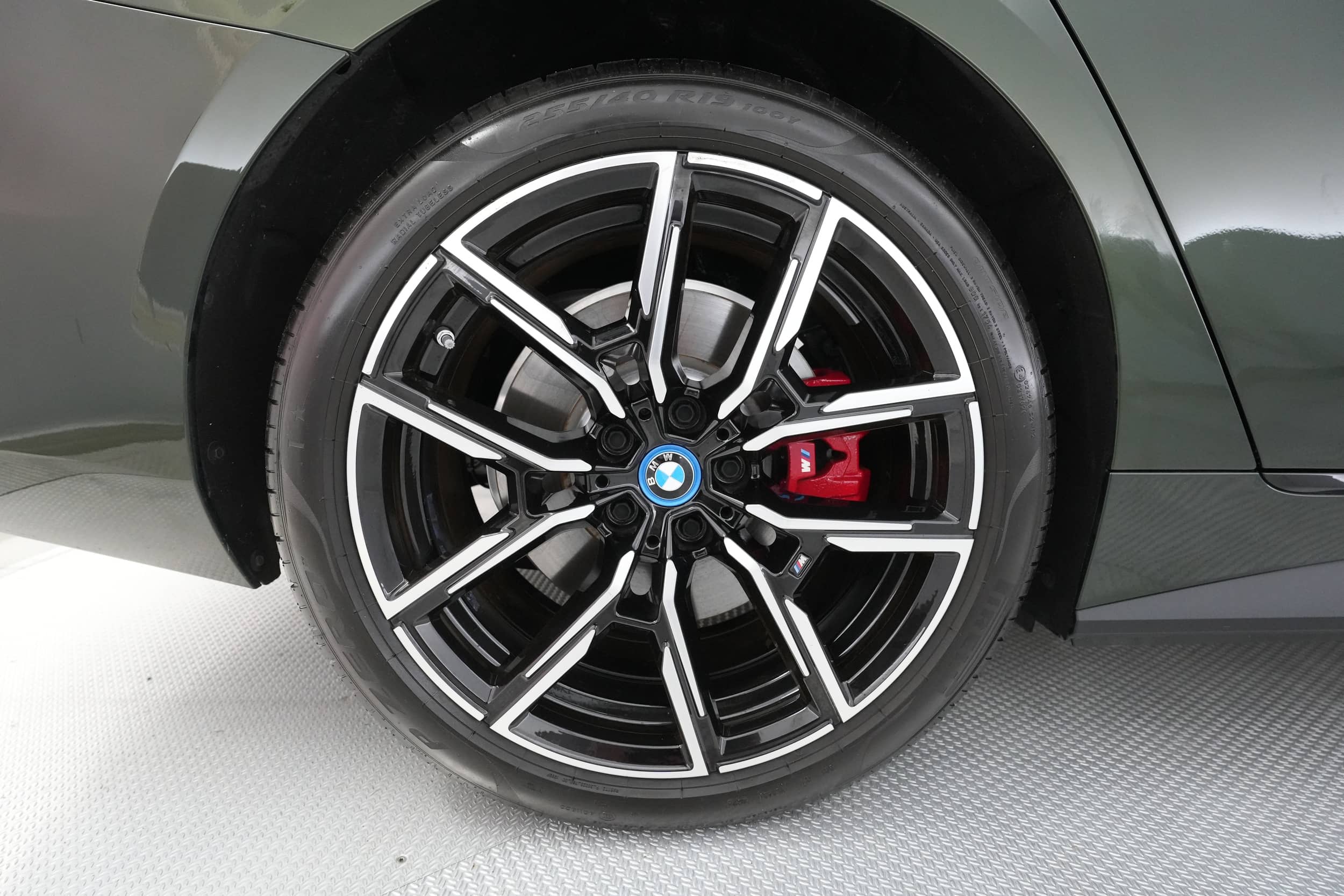 EverCars Co. vehicle image 15 for BMW i4 -  eDrive40 on EverCars Co.