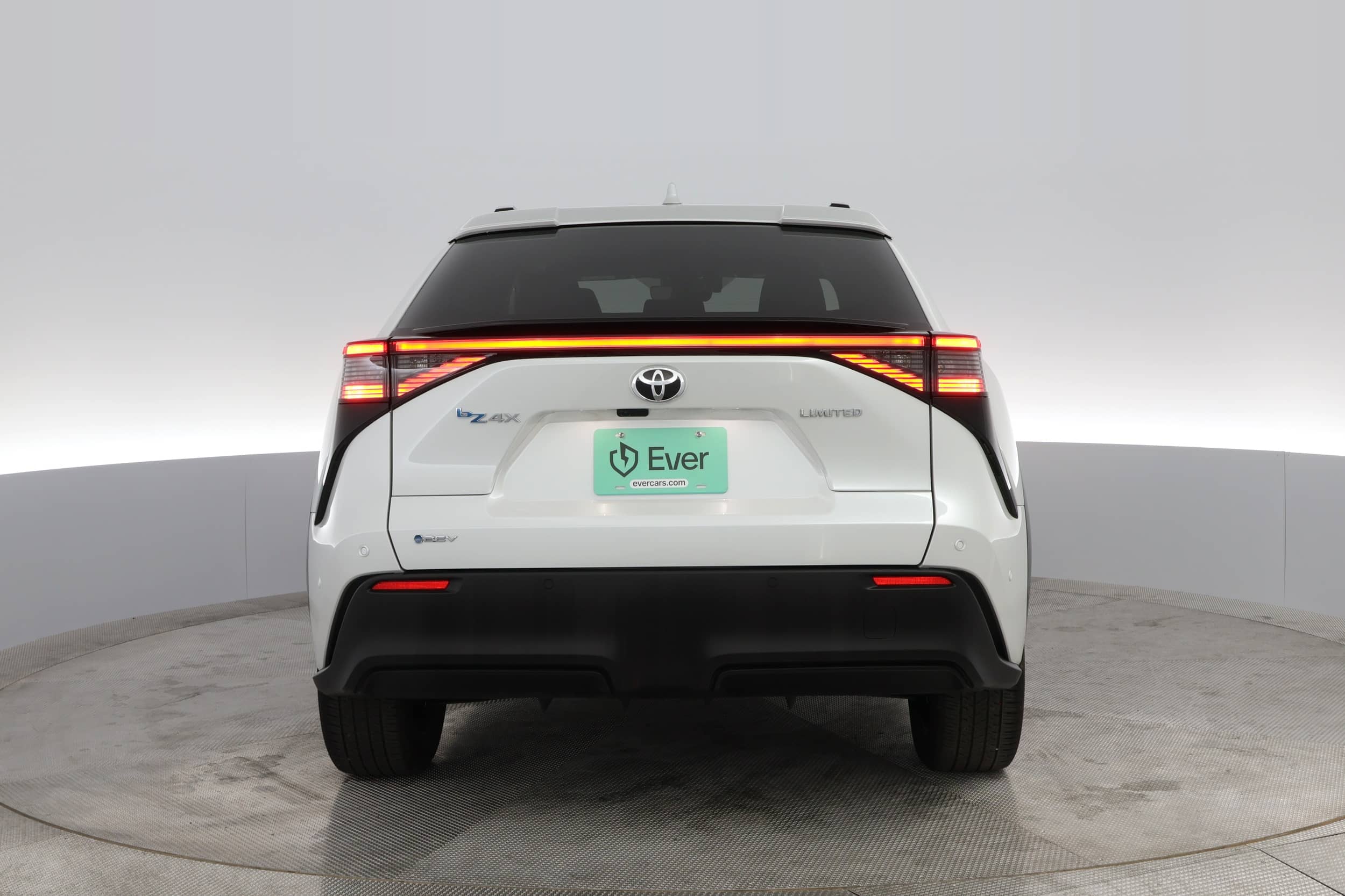 EverCars Co. vehicle image 8 for Toyota bZ4 X -  Limited on EverCars Co.
