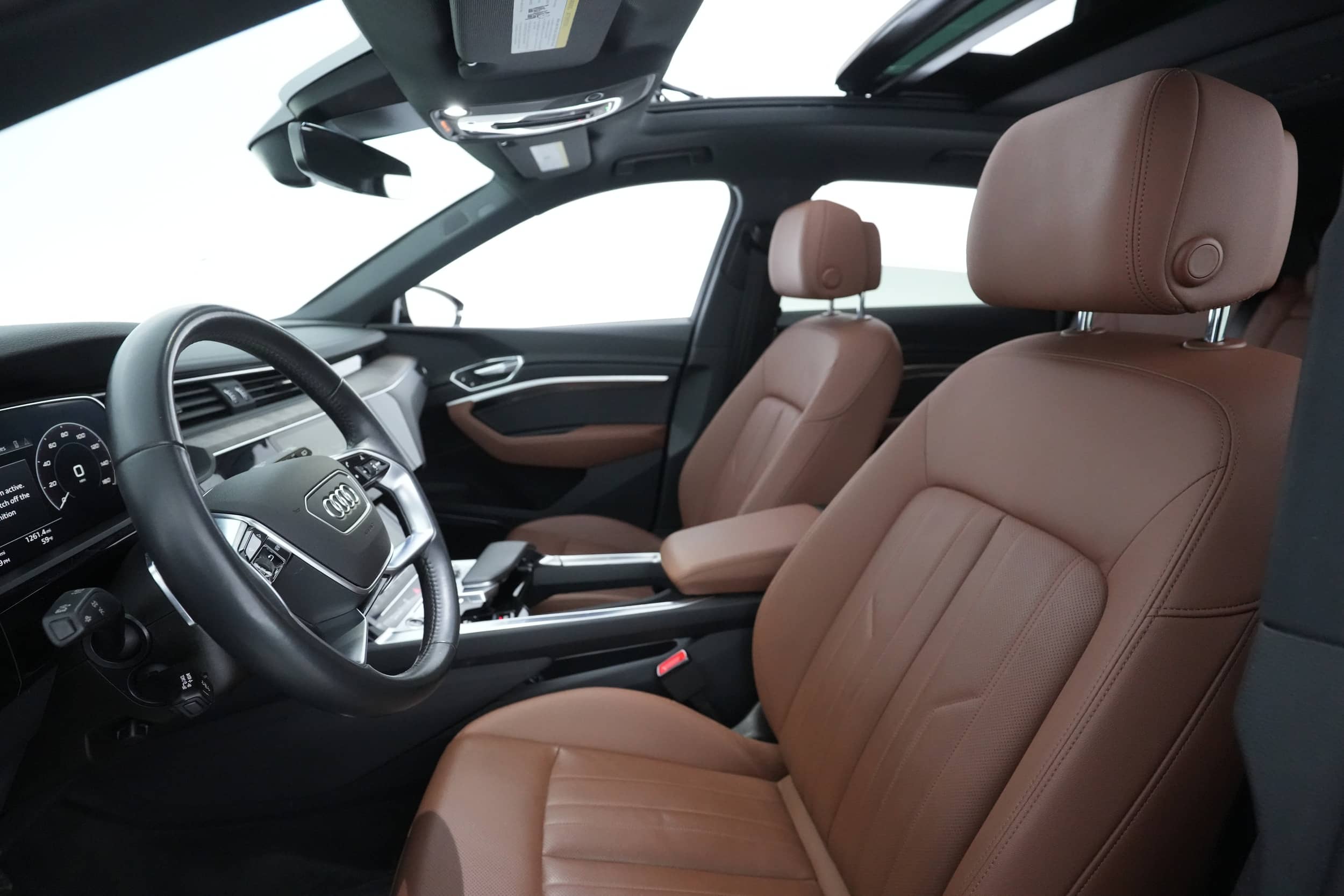 EverCars Co. vehicle image 17 for Audi e-tron -  Premium Plus on EverCars Co.