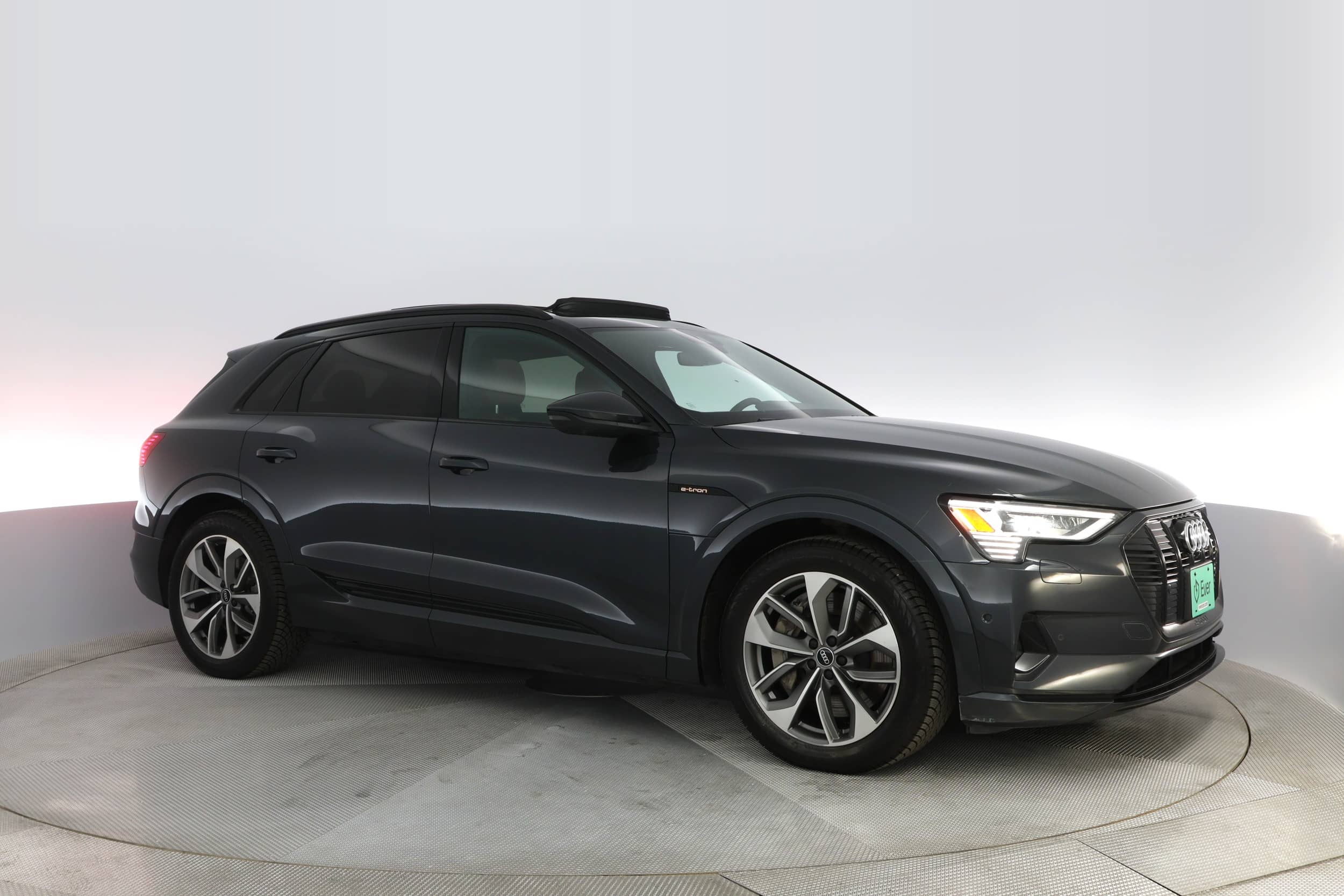 EverCars Co. vehicle image 8 for Audi e-tron -  Premium Plus on EverCars Co.