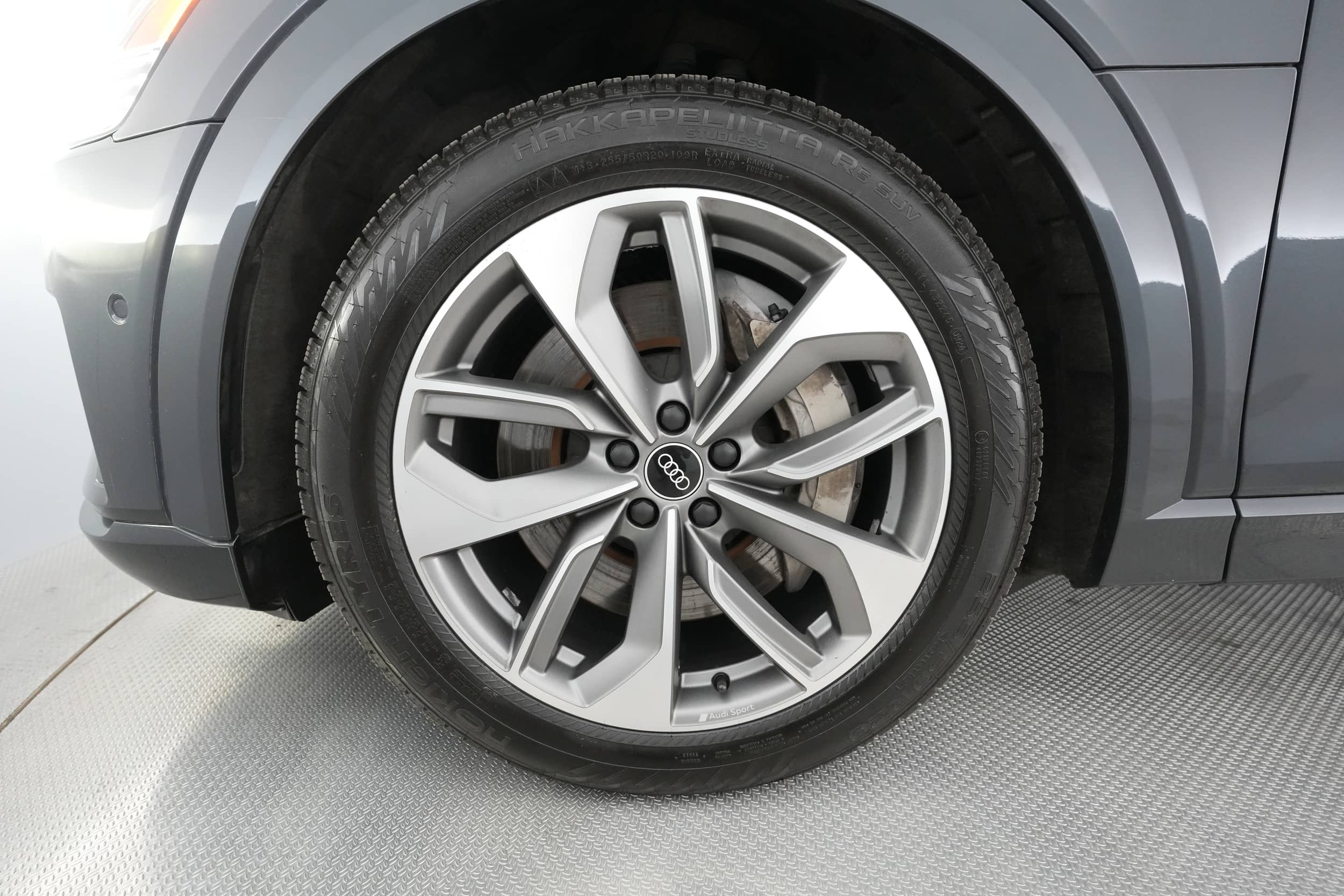 EverCars Co. vehicle image 13 for Audi e-tron -  Premium Plus on EverCars Co.