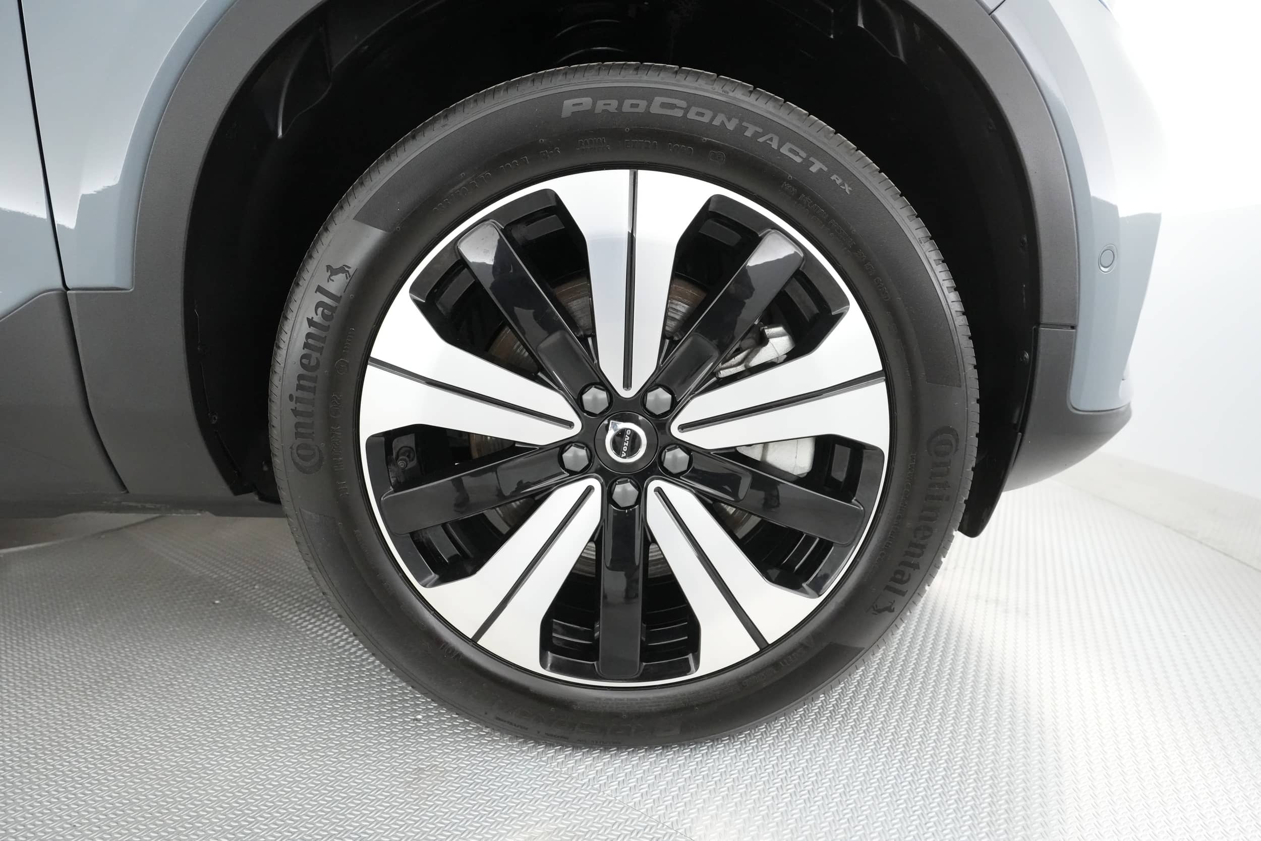 EverCars Co. vehicle image 15 for Volvo XC40 Recharge -  Twin Plus on EverCars Co.