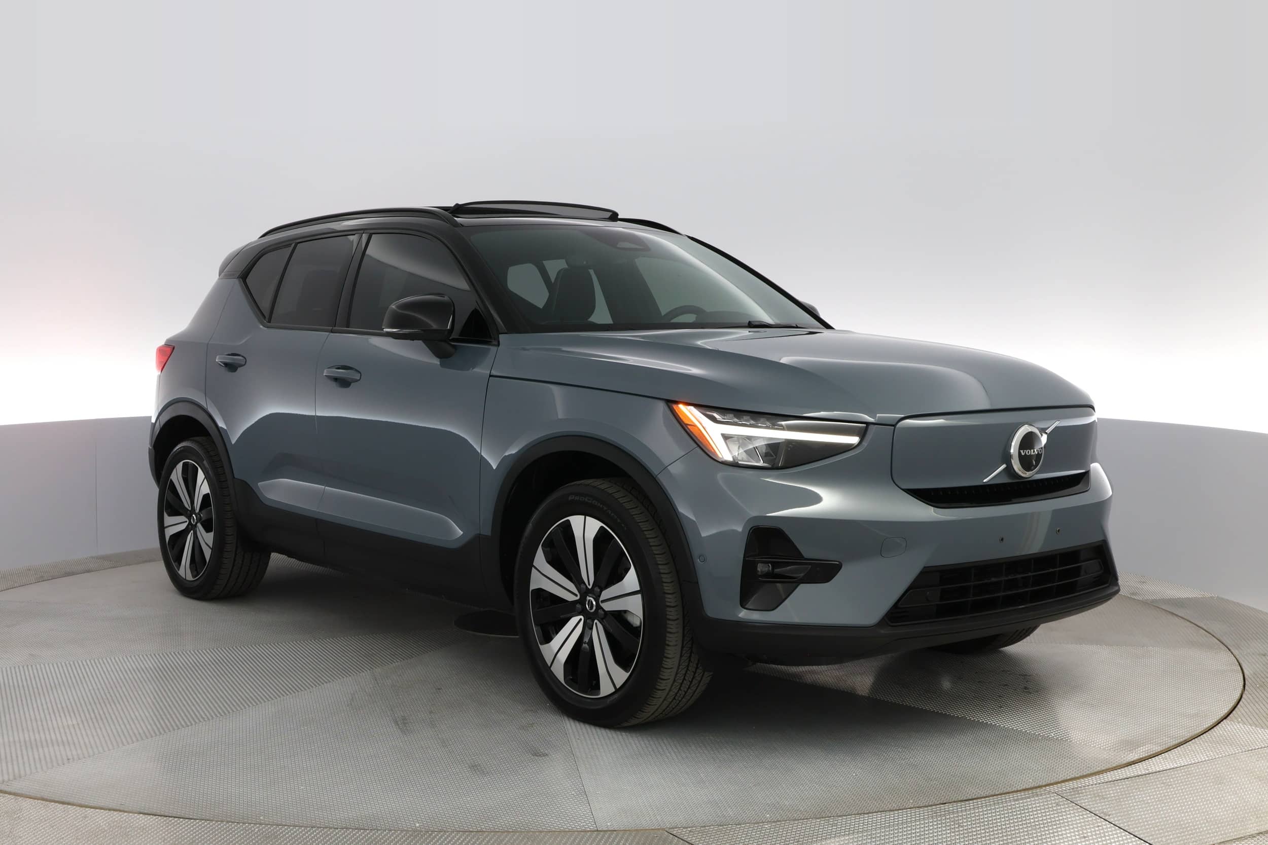 EverCars Co. vehicle image 7 for Volvo XC40 Recharge -  Twin Plus on EverCars Co.