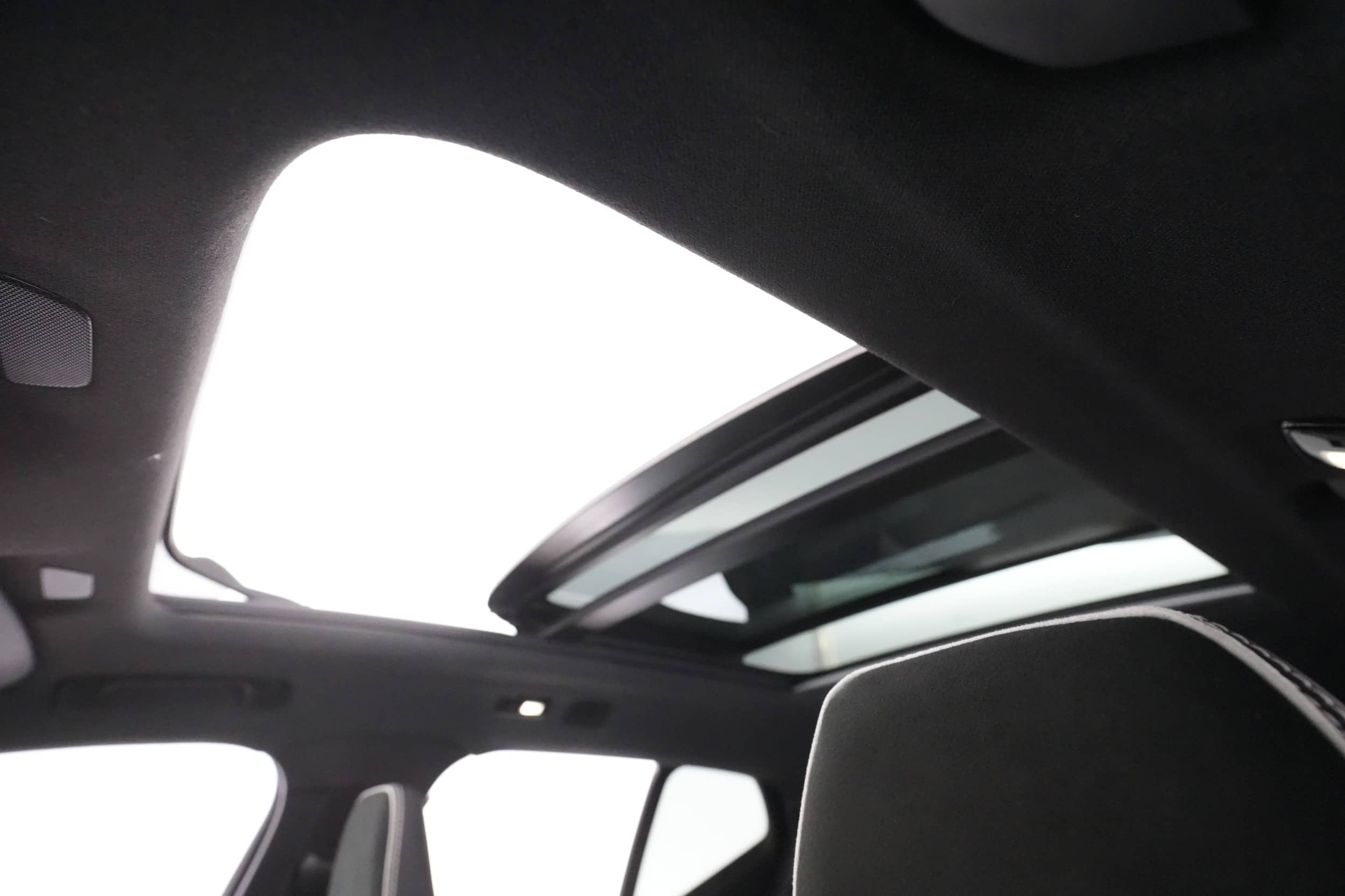 EverCars Co. vehicle image 23 for Volvo XC40 Recharge -  Twin Plus on EverCars Co.