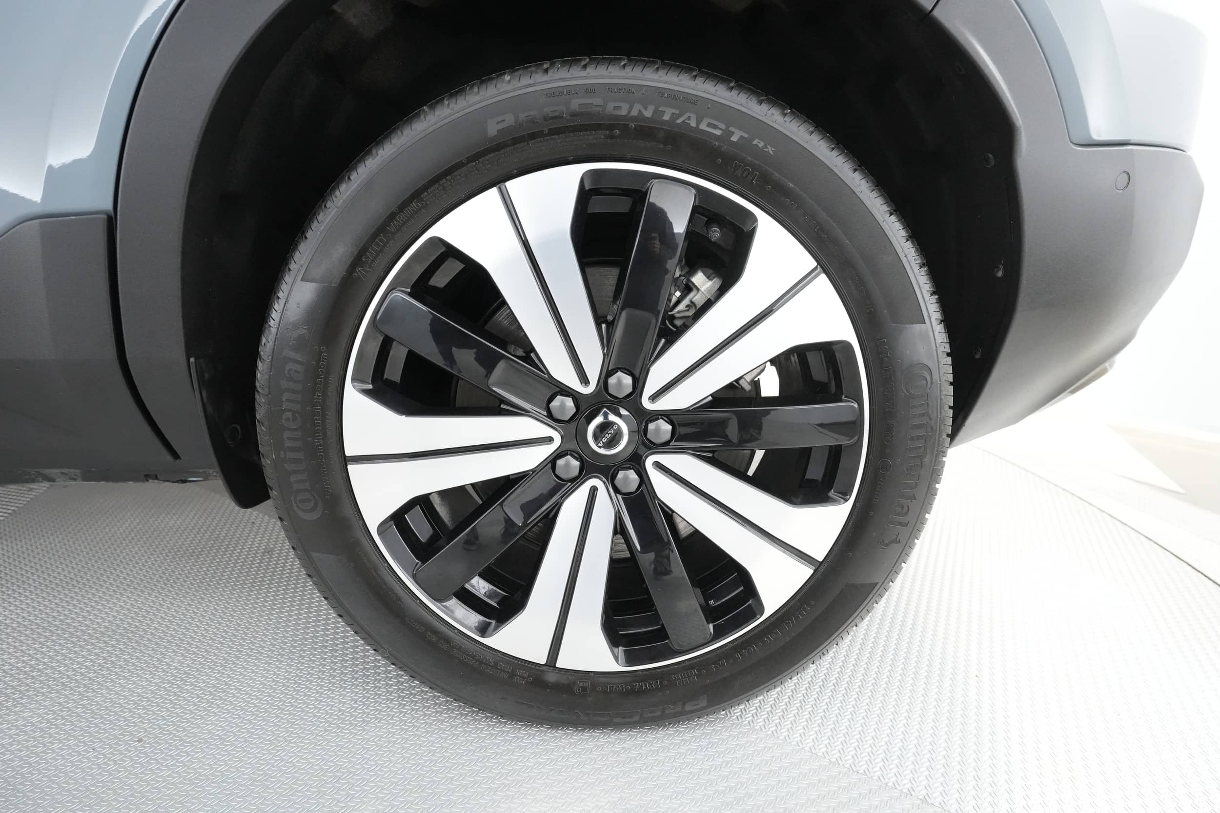 EverCars Co. vehicle image 14 for Volvo XC40 Recharge -  Twin Plus on EverCars Co.