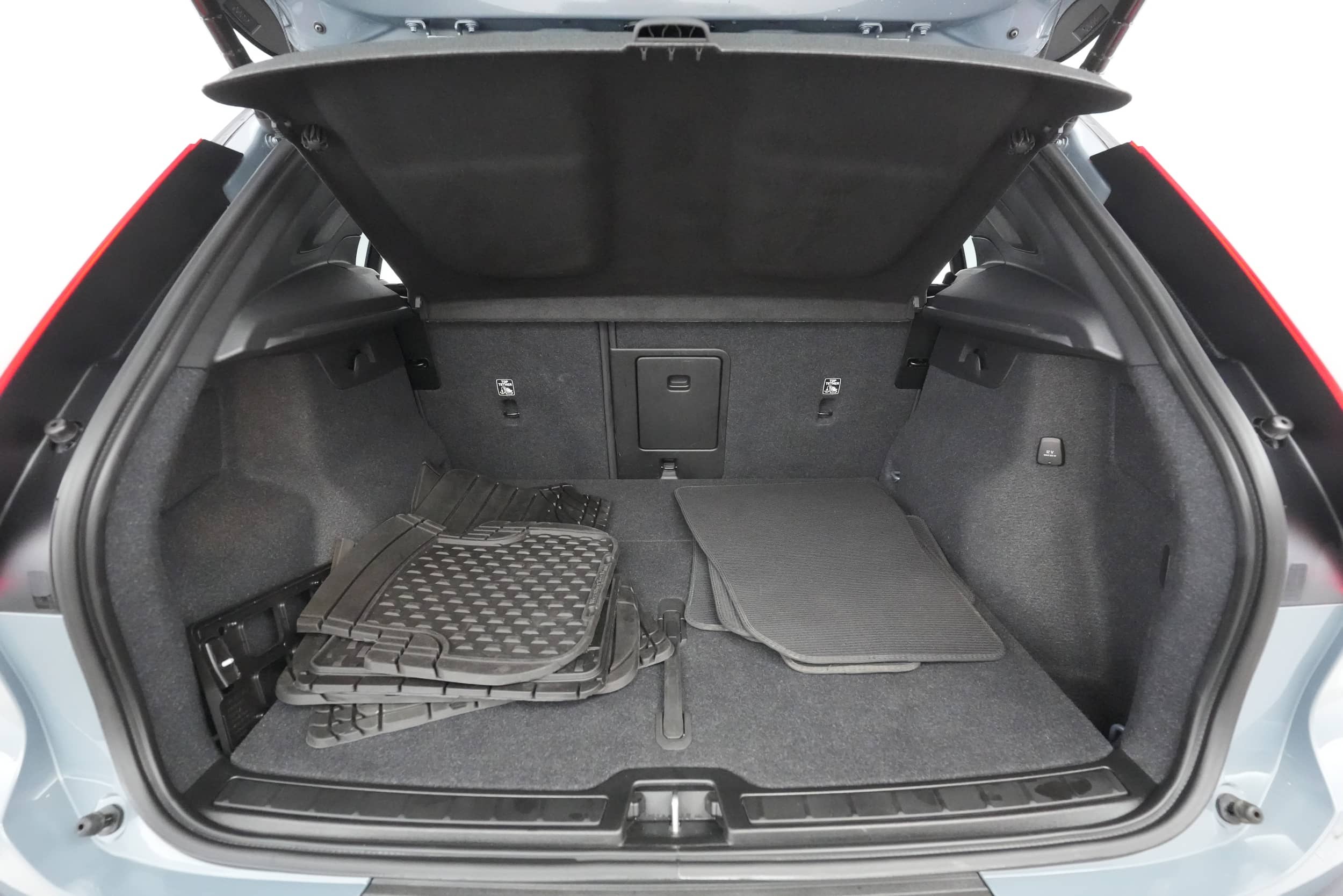 EverCars Co. vehicle image 21 for Volvo XC40 Recharge -  Twin Plus on EverCars Co.