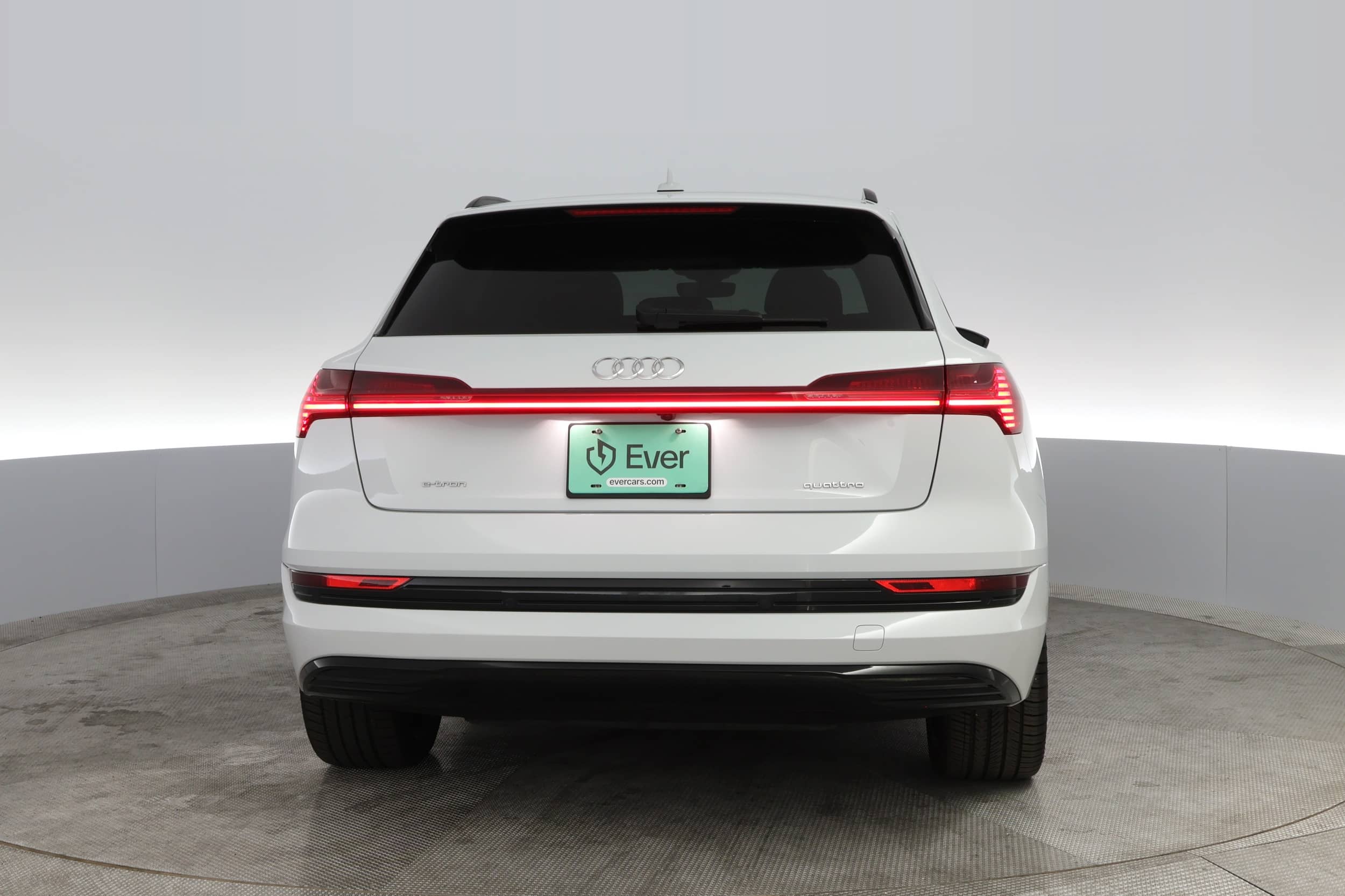 EverCars Co. vehicle image 8 for Audi e-tron -  Premium Plus on EverCars Co.