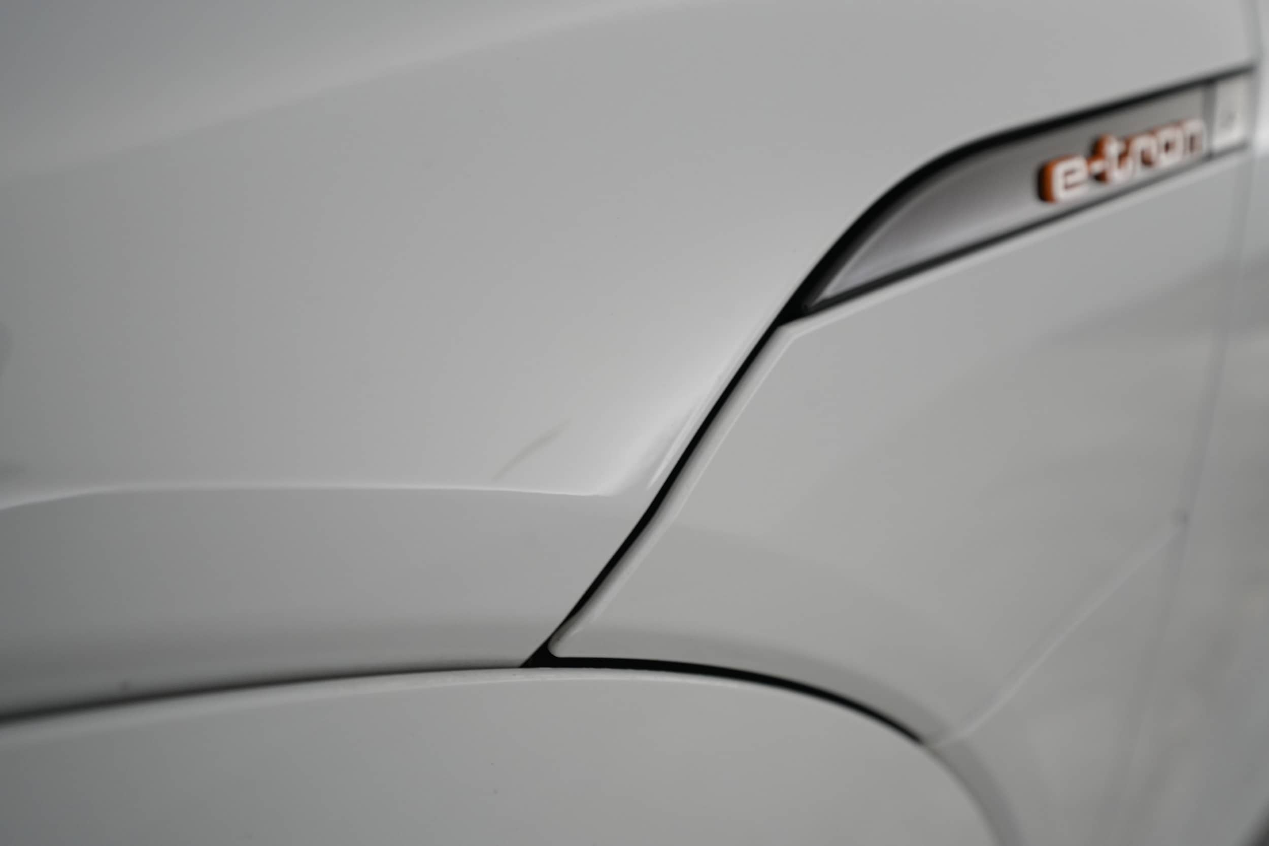 EverCars Co. vehicle image 38 for Audi e-tron -  Premium Plus on EverCars Co.