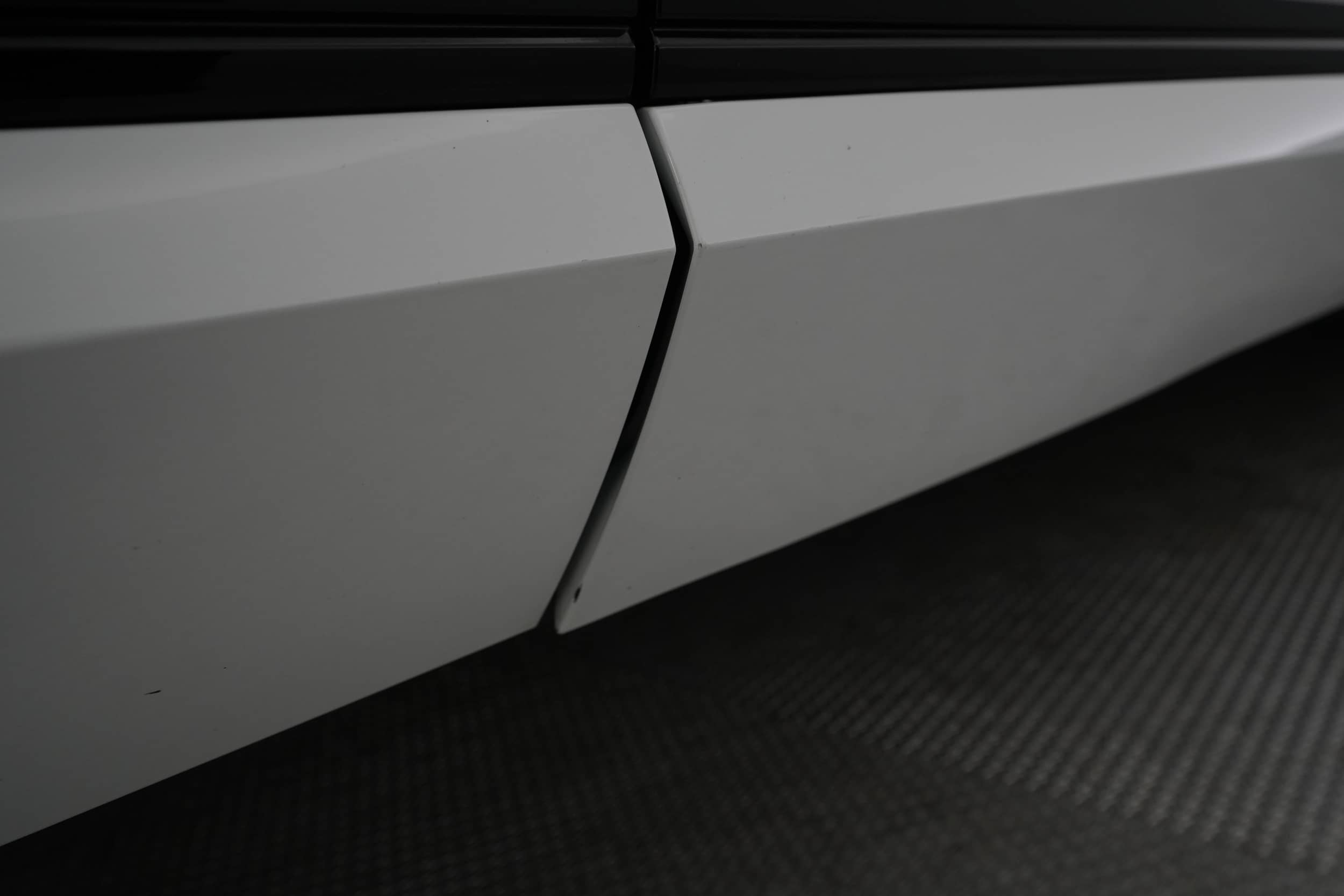 EverCars Co. vehicle image 28 for Audi e-tron -  Premium Plus on EverCars Co.