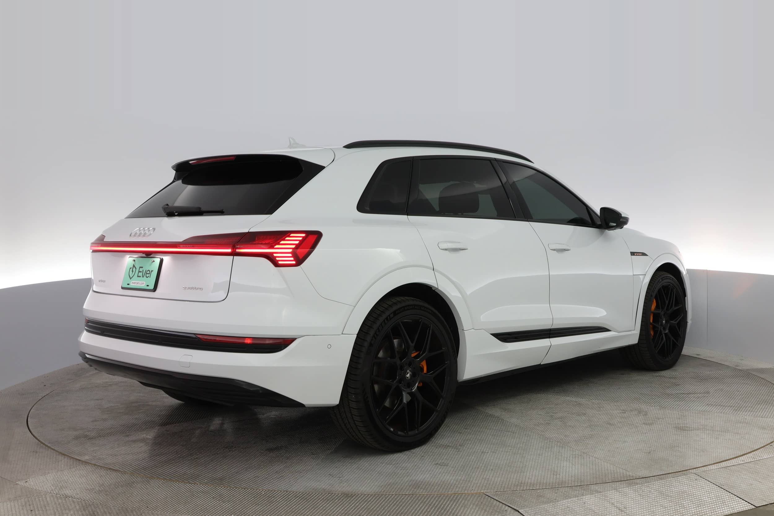 EverCars Co. vehicle image 2 for Audi e-tron -  Premium Plus on EverCars Co.