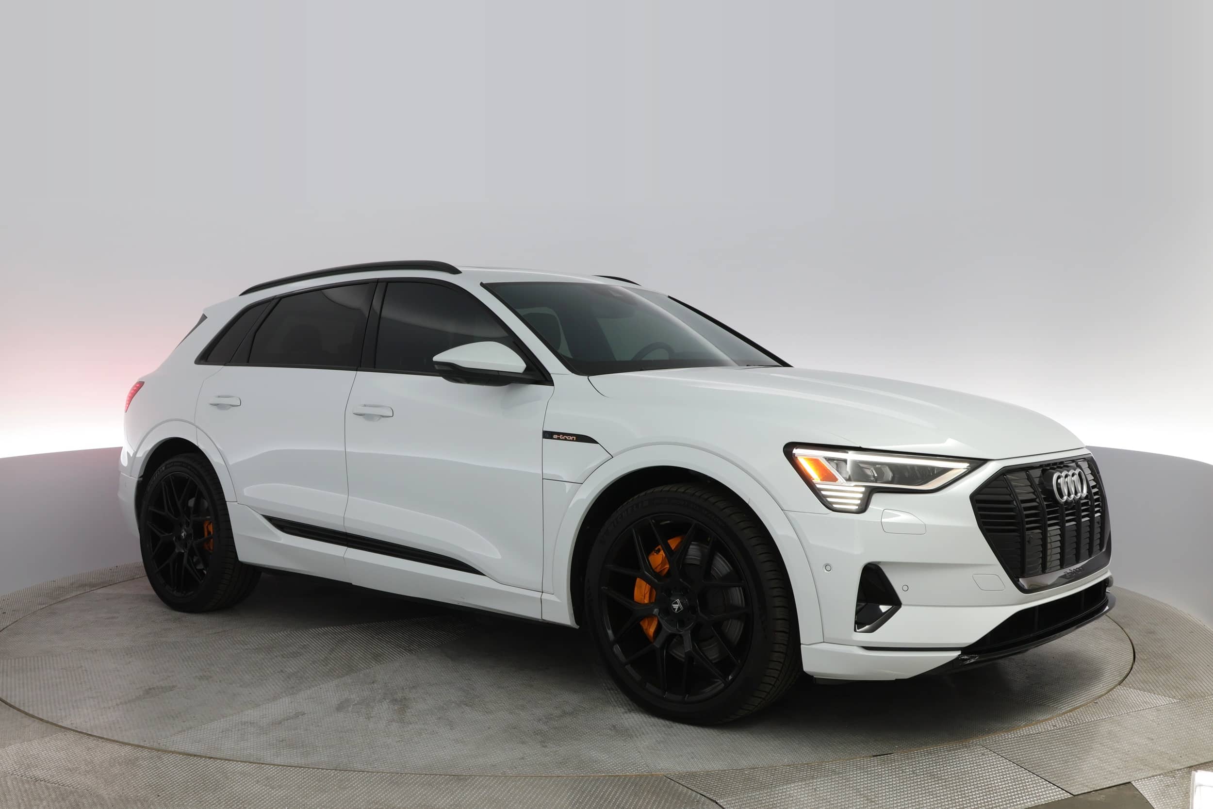 EverCars Co. vehicle image 7 for Audi e-tron -  Premium Plus on EverCars Co.