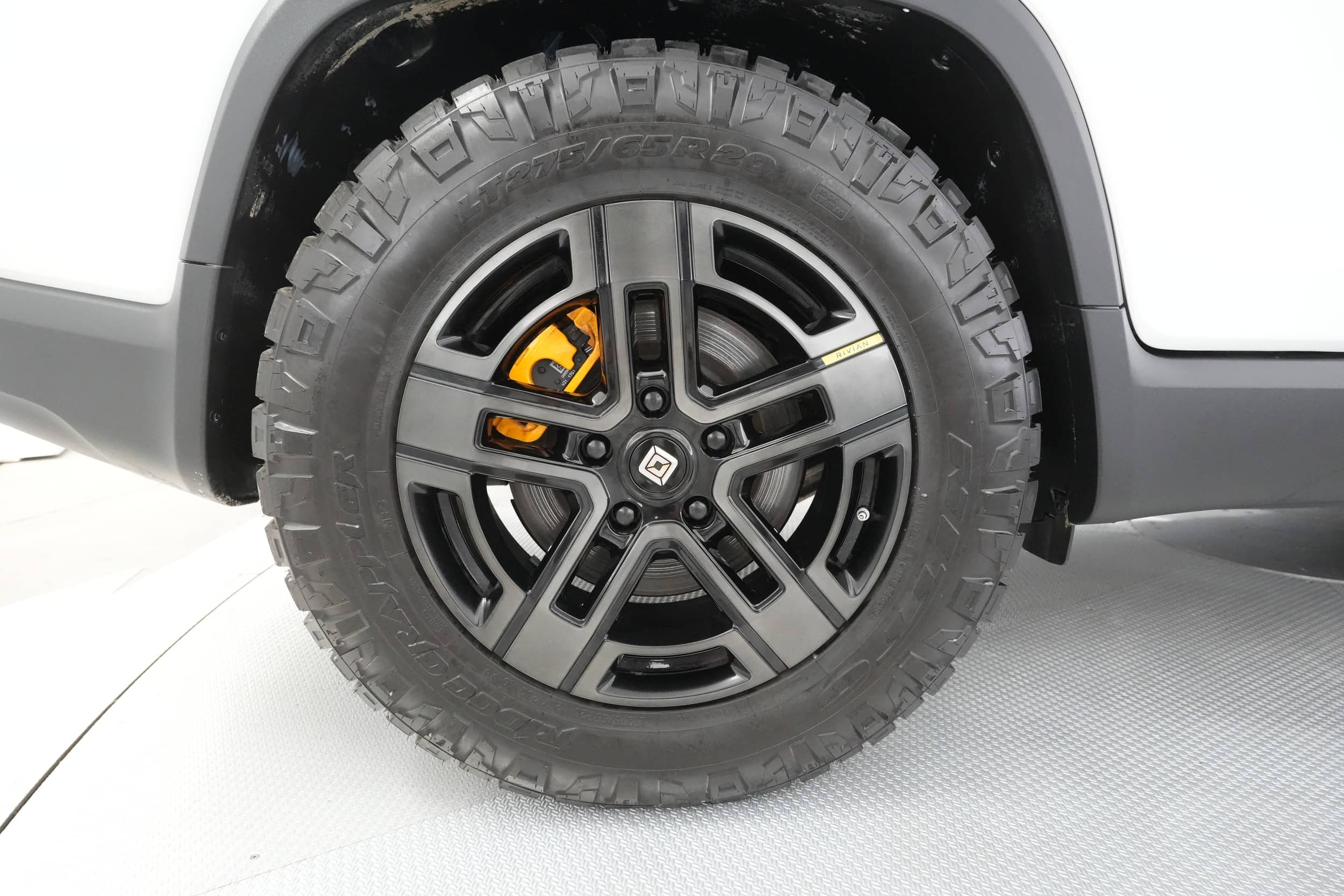 EverCars Co. vehicle image 14 for Rivian R1T -  Adventure on EverCars Co.
