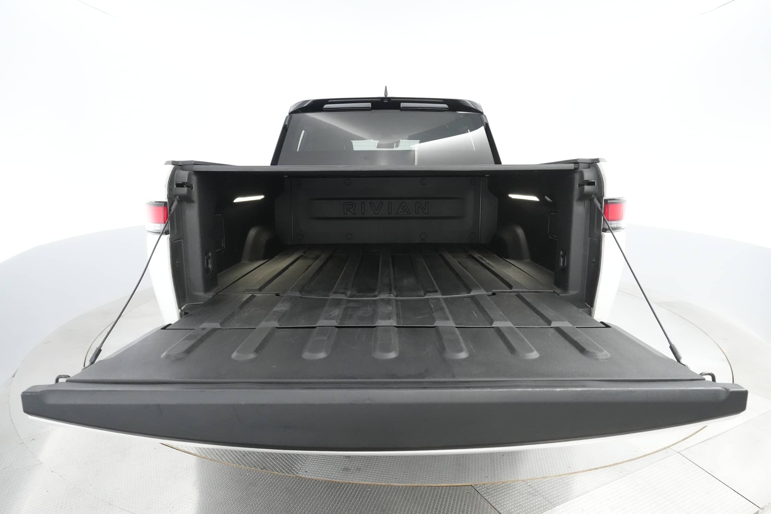 EverCars Co. vehicle image 21 for Rivian R1T -  Adventure on EverCars Co.