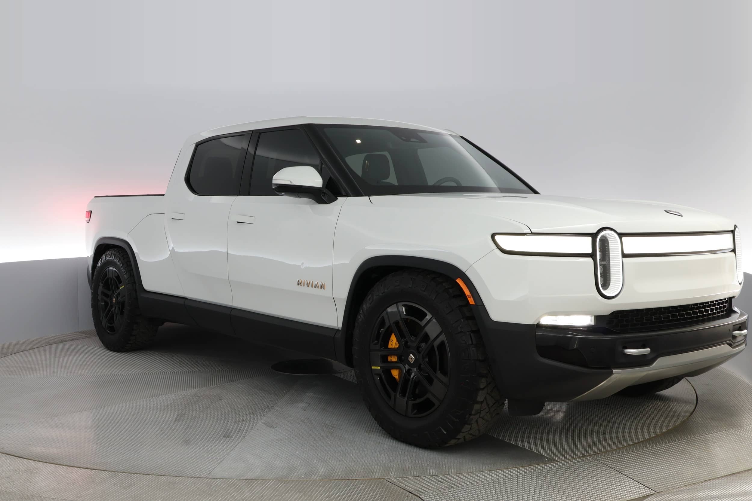 EverCars Co. vehicle image 6 for Rivian R1T -  Adventure on EverCars Co.