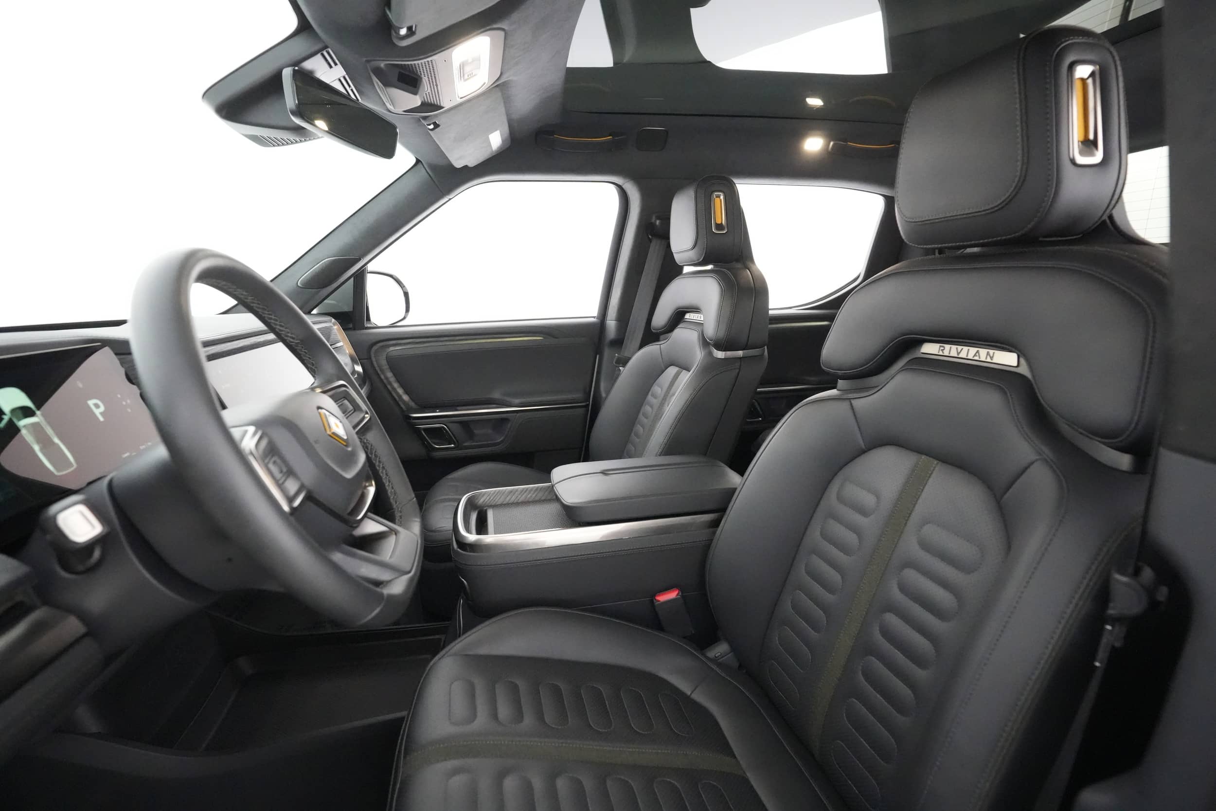 EverCars Co. vehicle image 15 for Rivian R1T -  Adventure on EverCars Co.