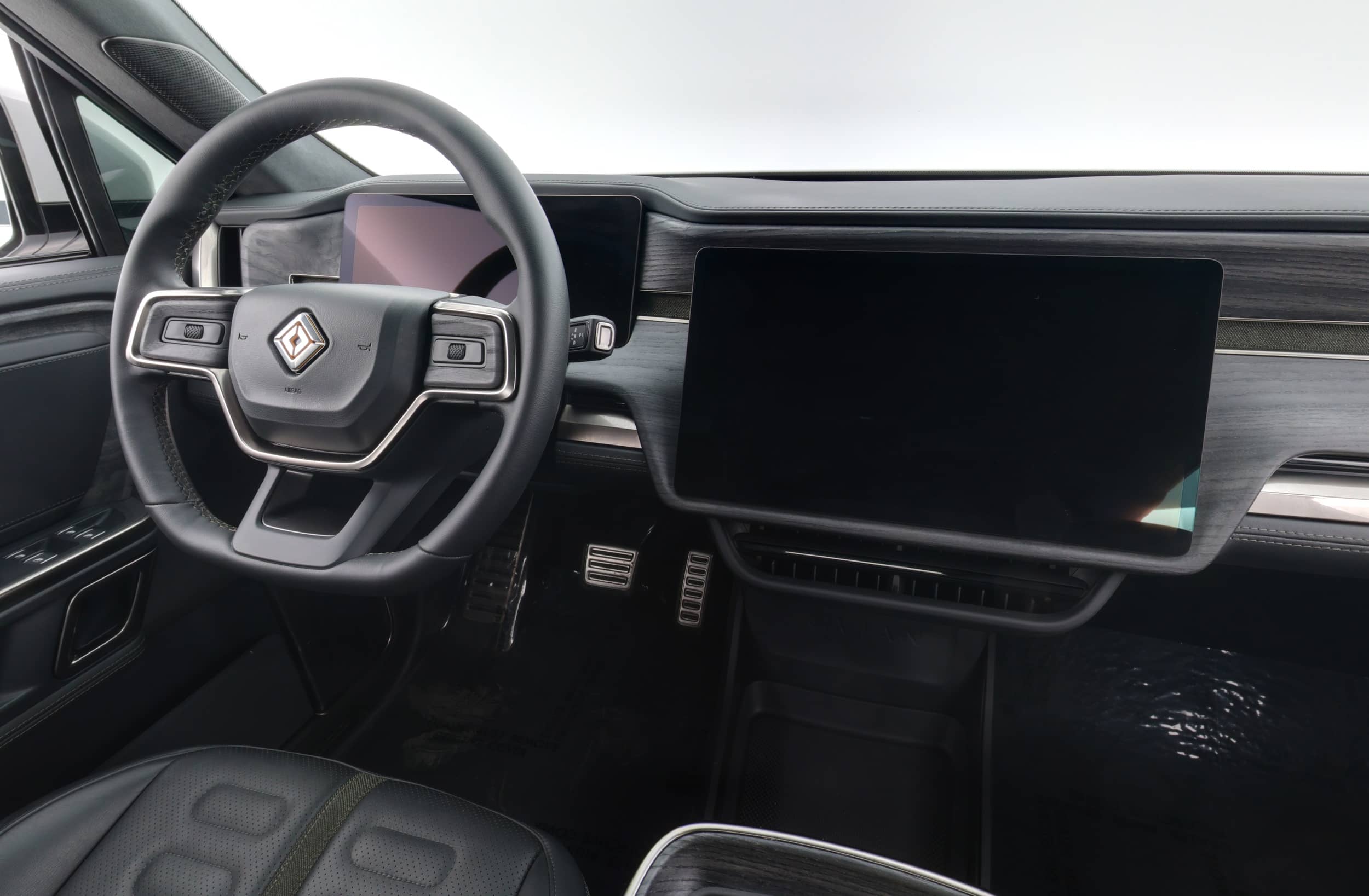 EverCars Co. vehicle image 3 for Rivian R1T -  Adventure on EverCars Co.