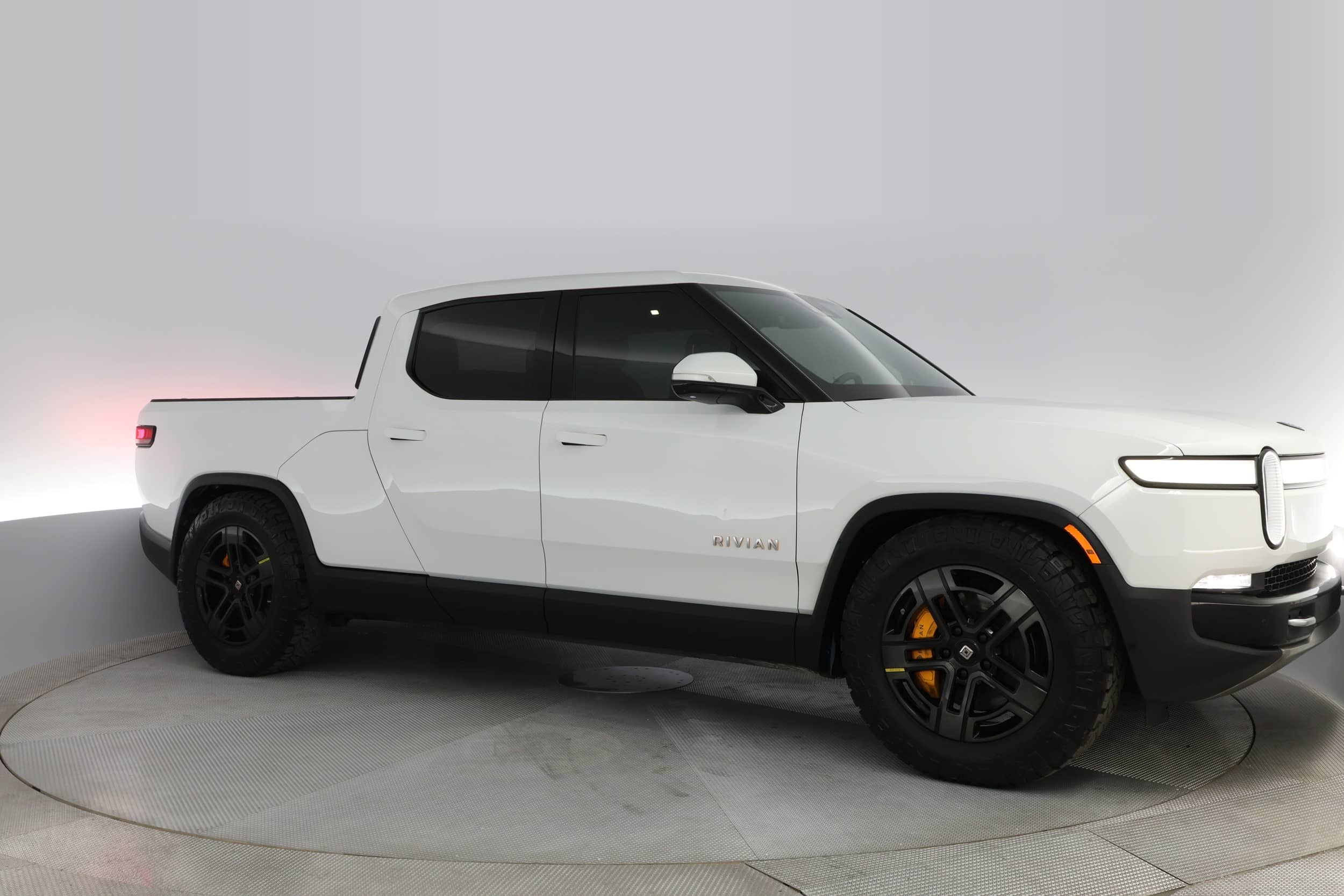 EverCars Co. vehicle image 7 for Rivian R1T -  Adventure on EverCars Co.