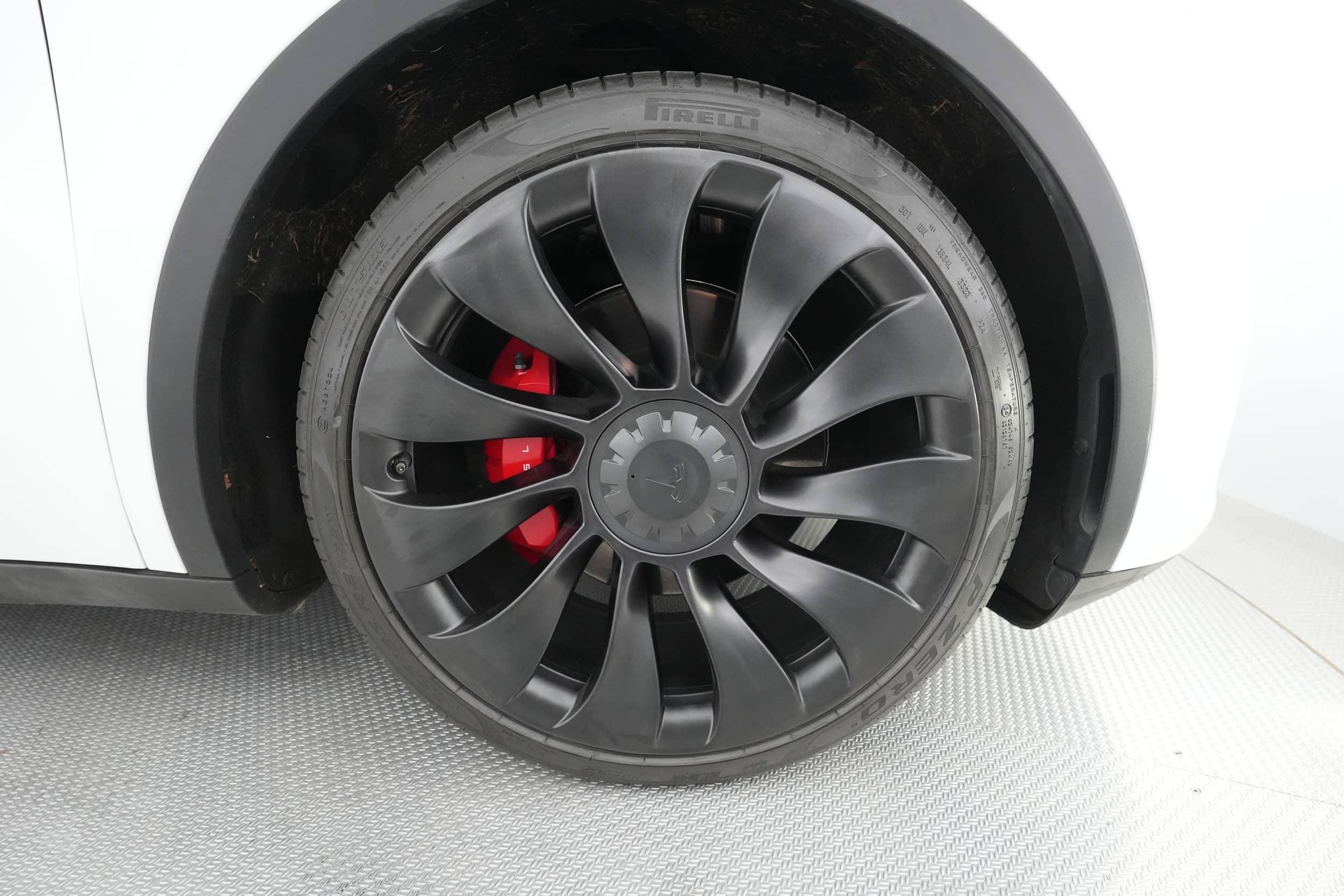 EverCars Co. vehicle image 17 for Tesla Model Y -  Performance on EverCars Co.