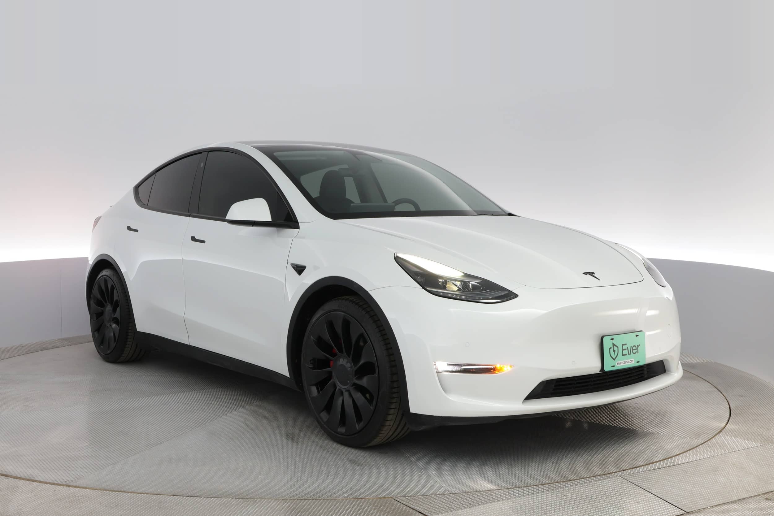 EverCars Co. vehicle image 11 for Tesla Model Y -  Performance on EverCars Co.