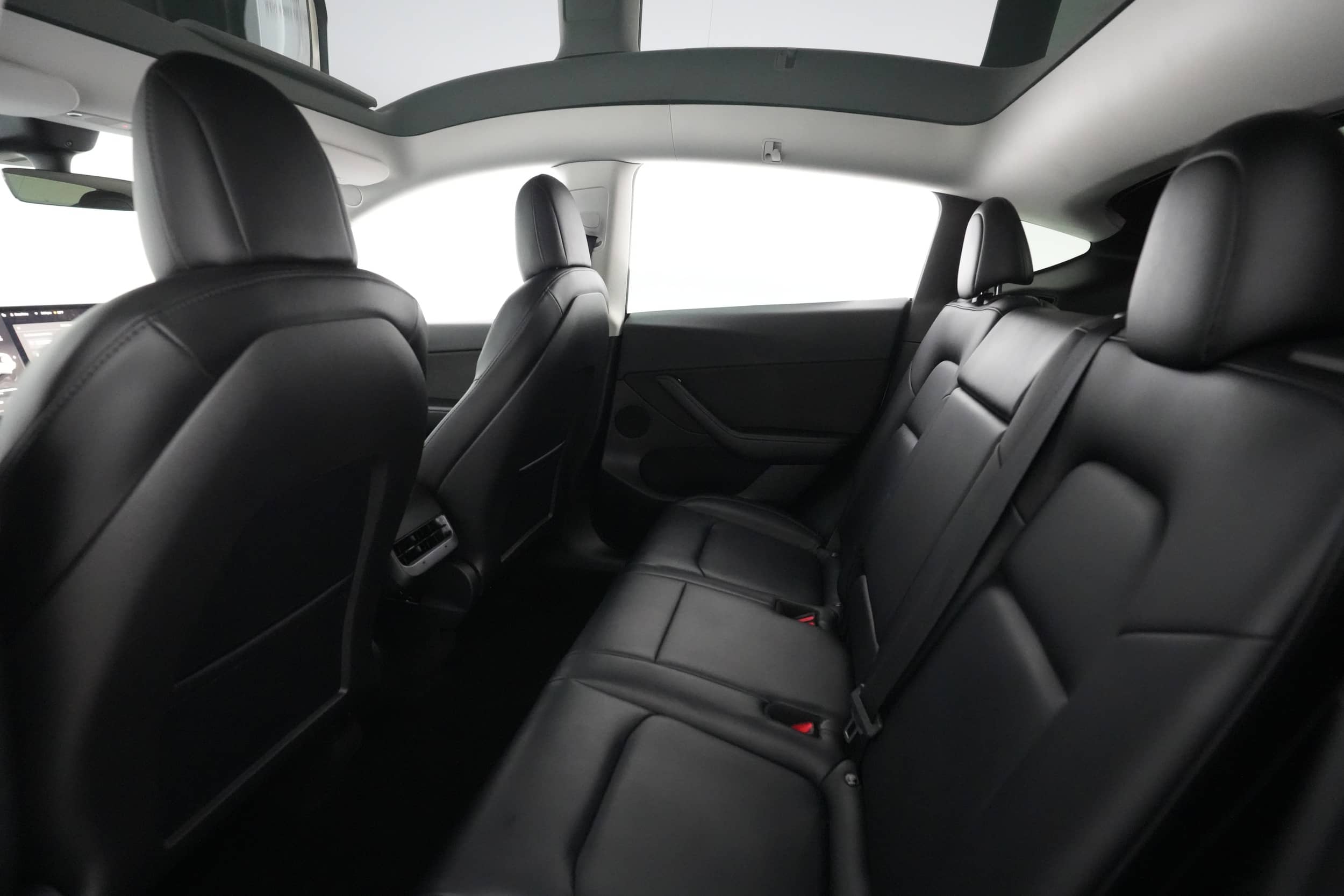 EverCars Co. vehicle image 19 for Tesla Model Y -  Performance on EverCars Co.