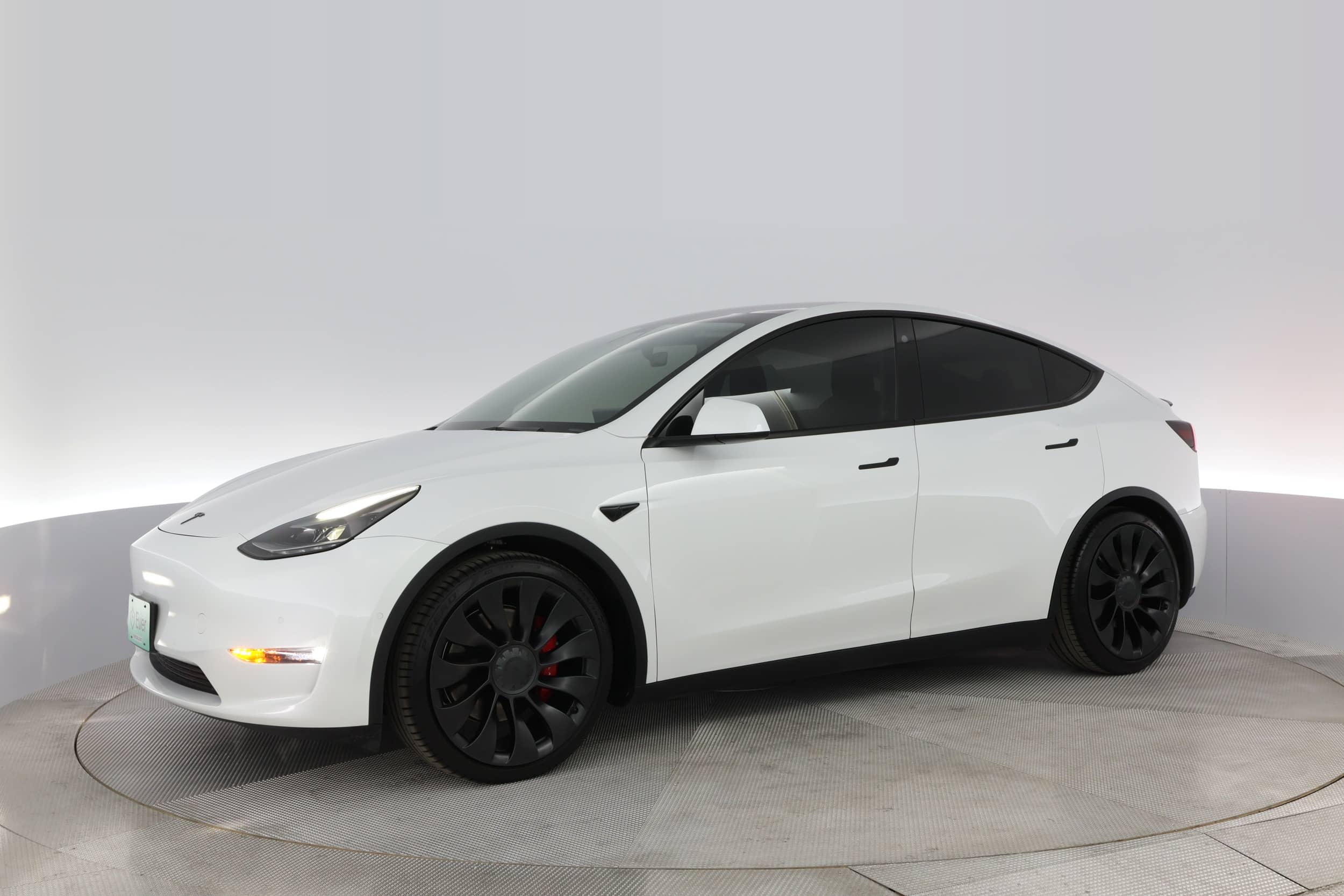 EverCars Co. vehicle image 12 for Tesla Model Y -  Performance on EverCars Co.