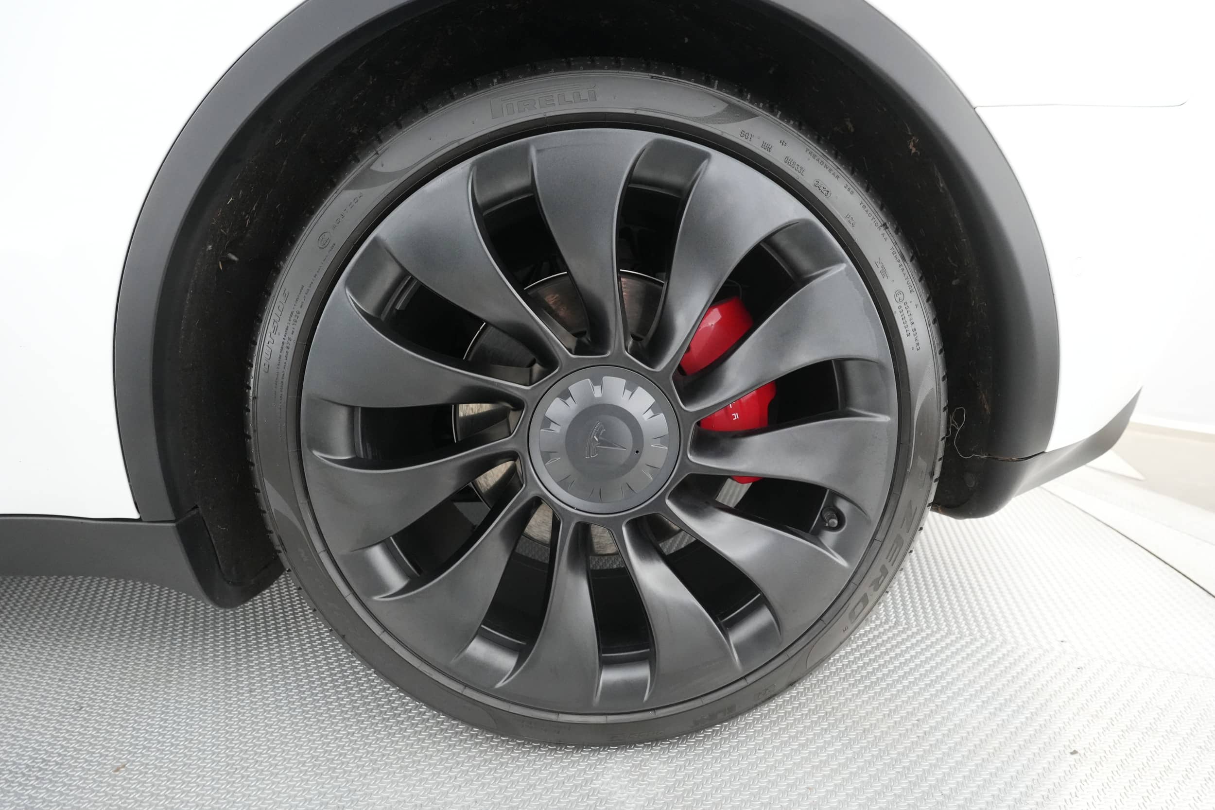 EverCars Co. vehicle image 15 for Tesla Model Y -  Performance on EverCars Co.