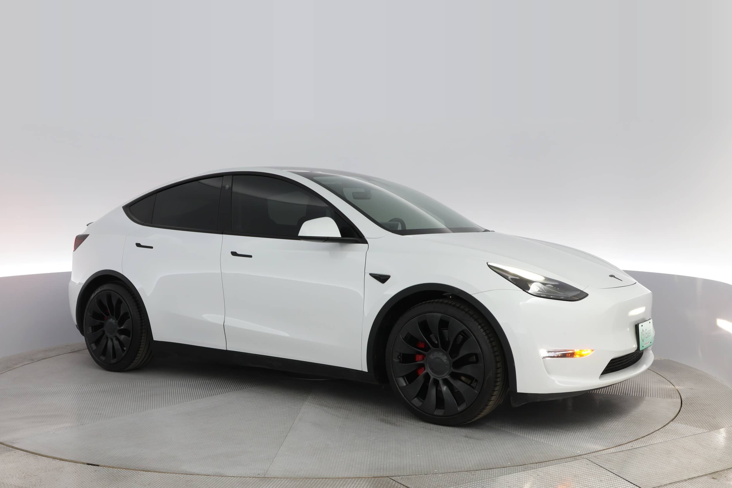 EverCars Co. vehicle image 13 for Tesla Model Y -  Performance on EverCars Co.