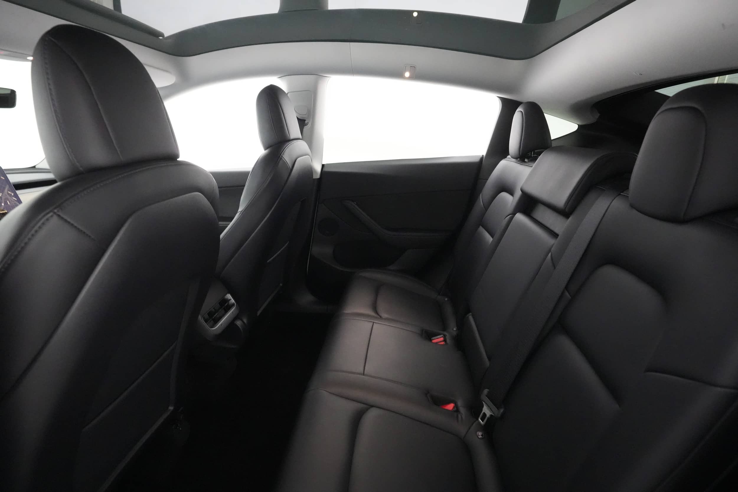 EverCars Co. vehicle image 21 for Tesla Model Y -  Performance on EverCars Co.